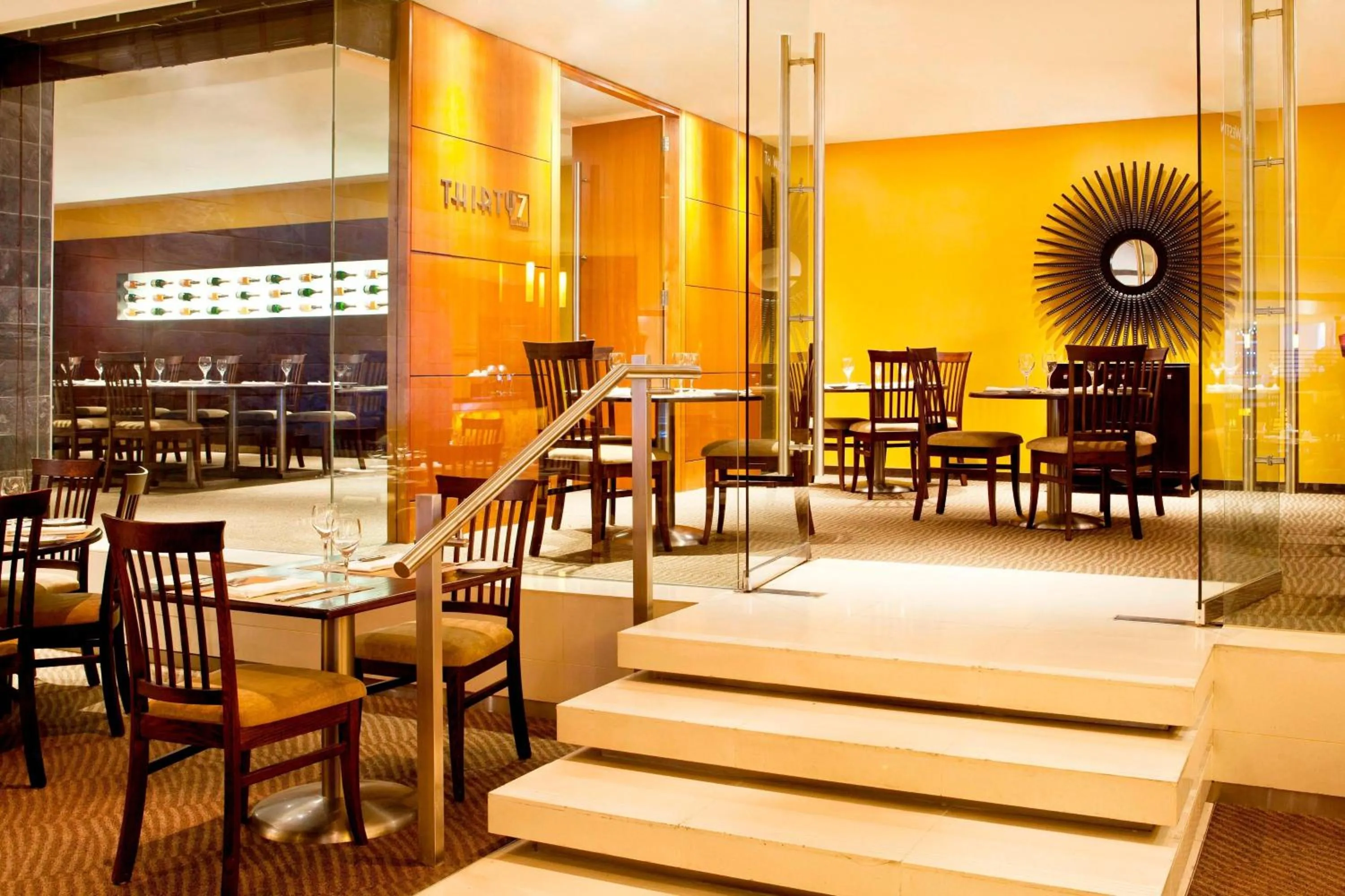 Restaurant/places to eat in The Westin Cape Town