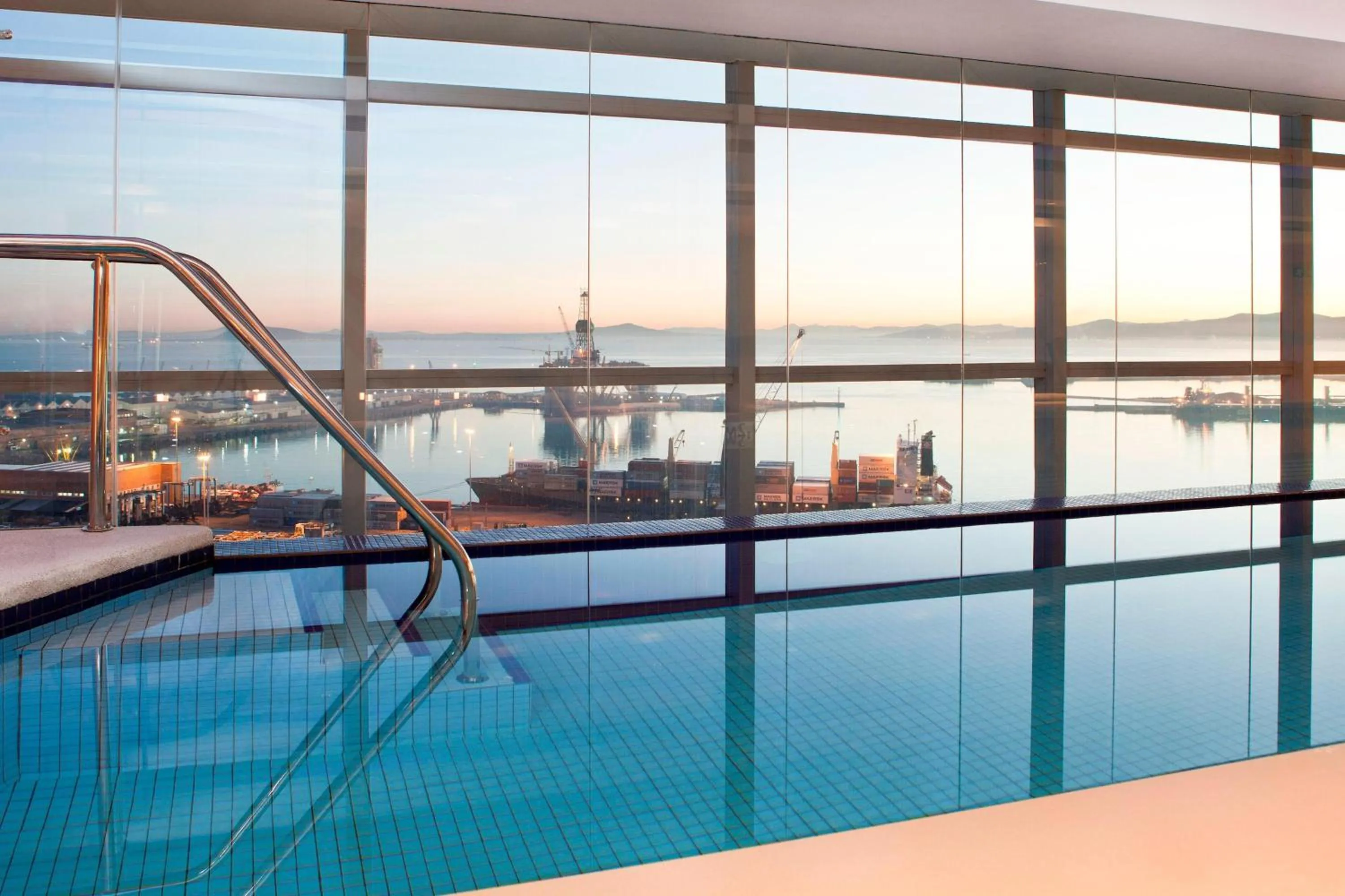 Swimming pool in The Westin Cape Town