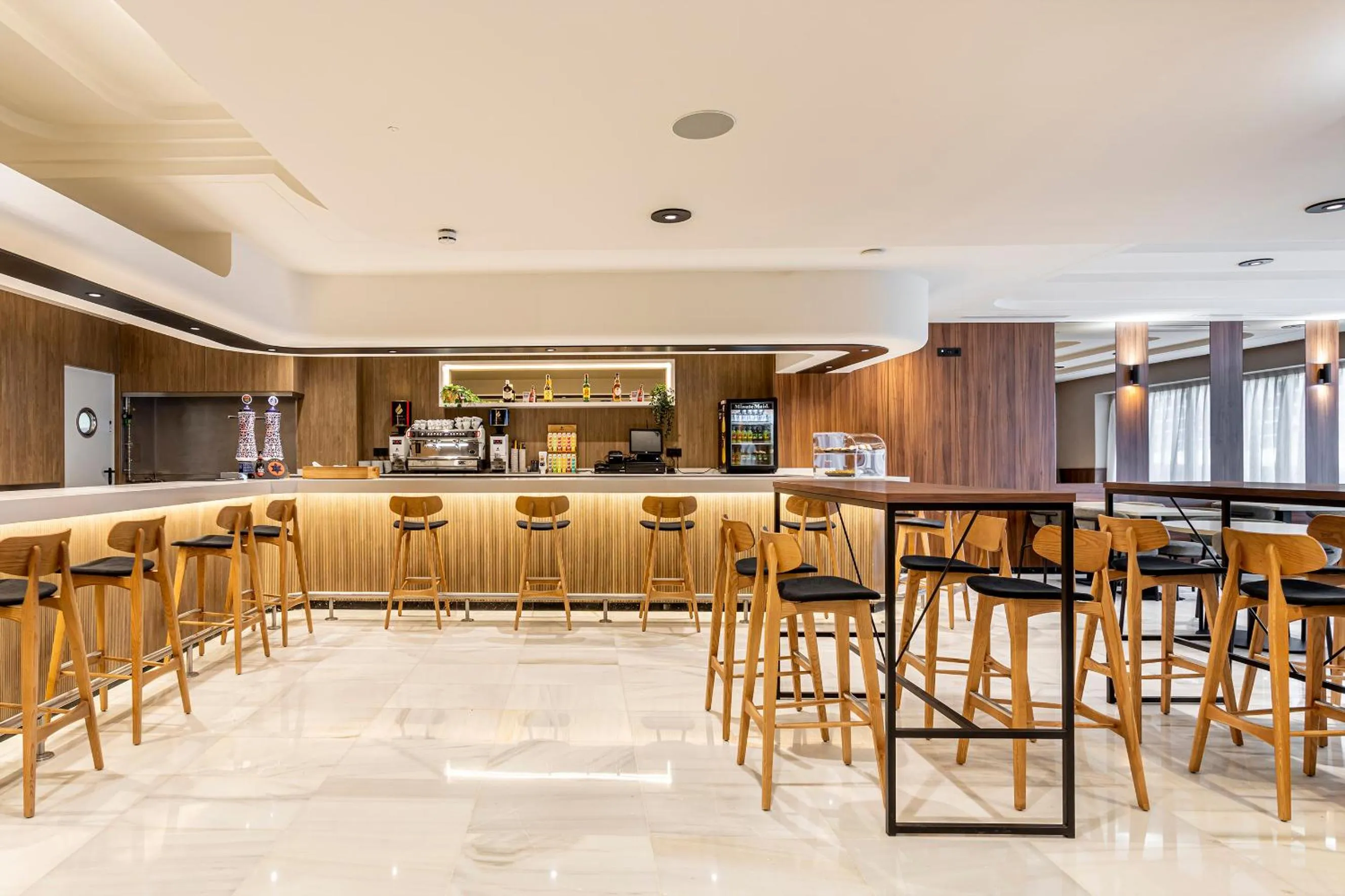 Restaurant/places to eat in B48 Valencia Feria