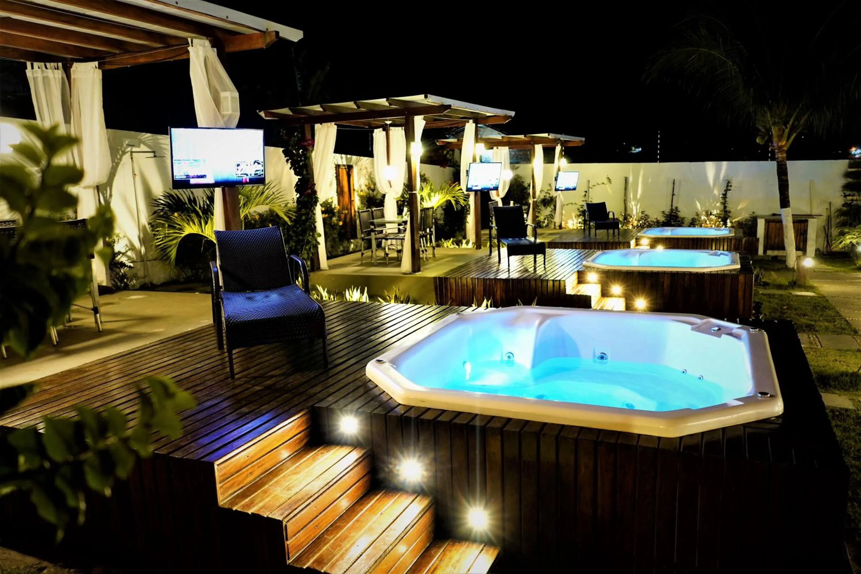 Hot Tub in Pousada Spadart