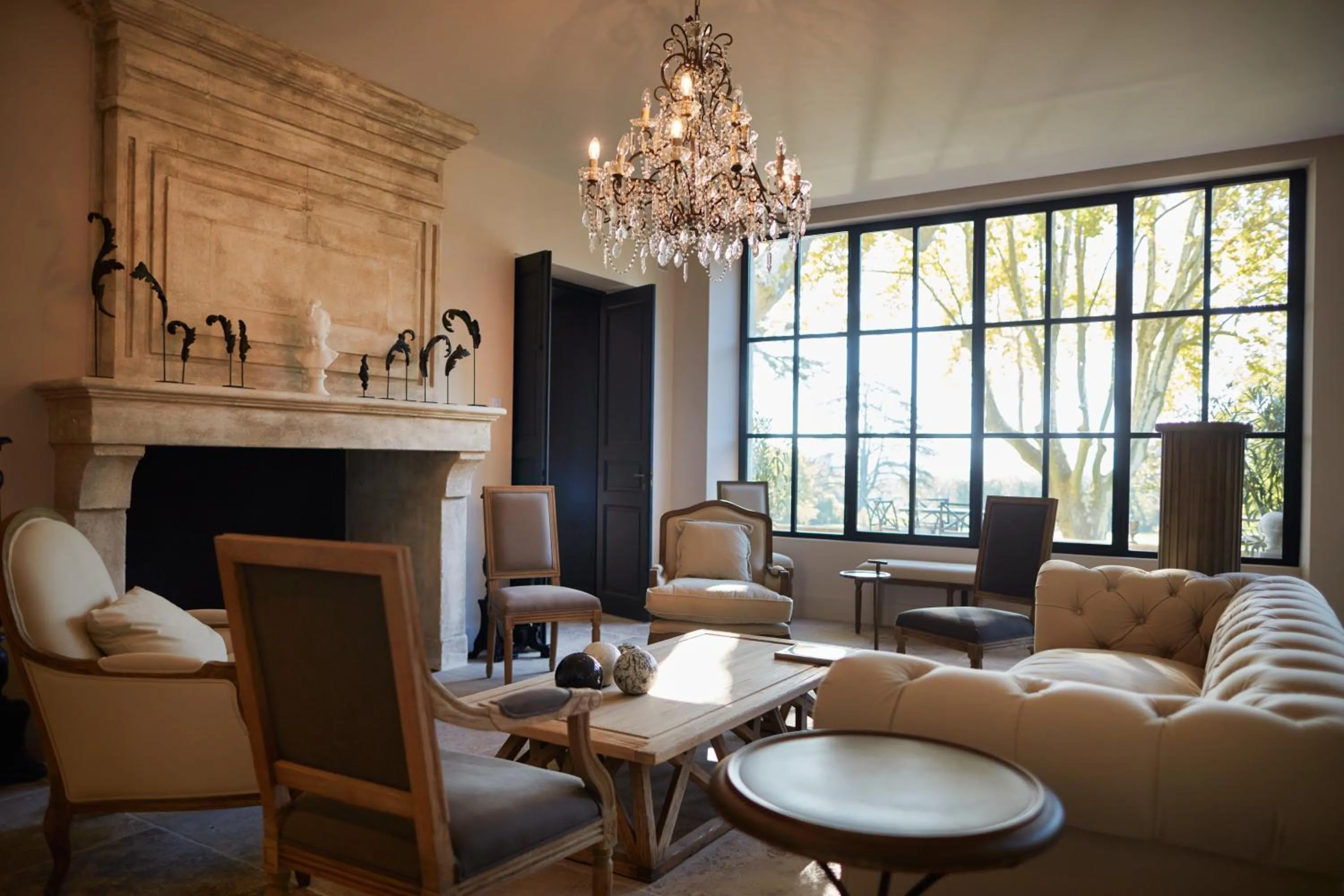 Communal lounge/ TV room in Domaine de Fontenille