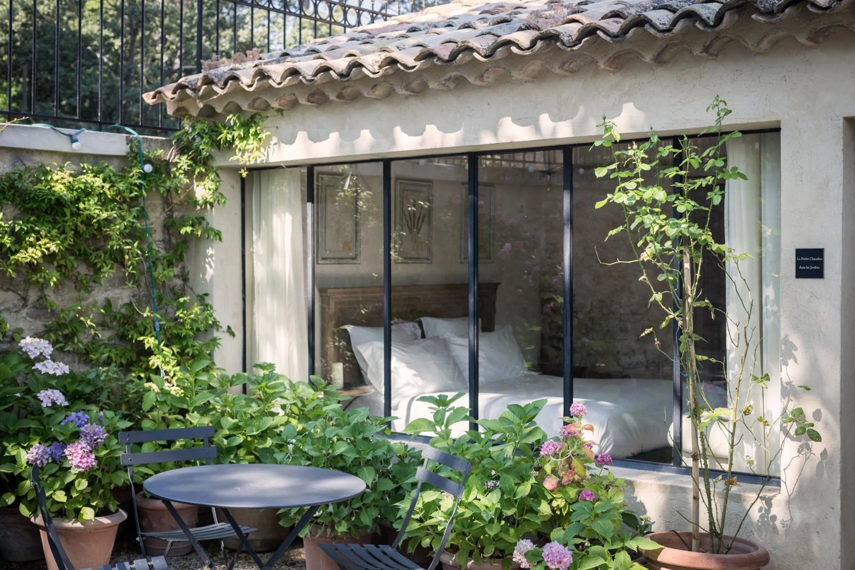 Garden view in Domaine de Fontenille