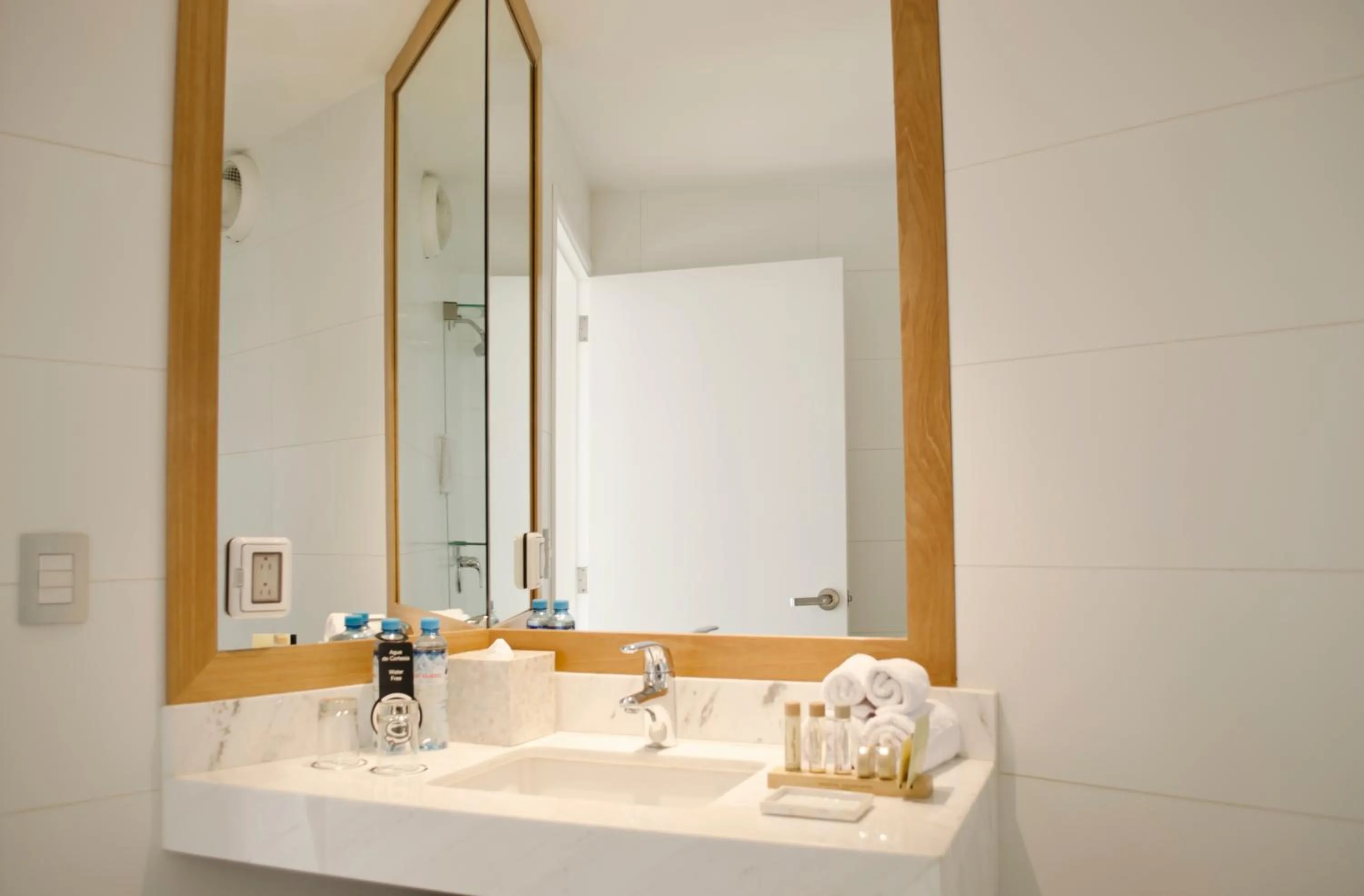 Bathroom in Ramada Encore by Wyndham Lima San Isidro