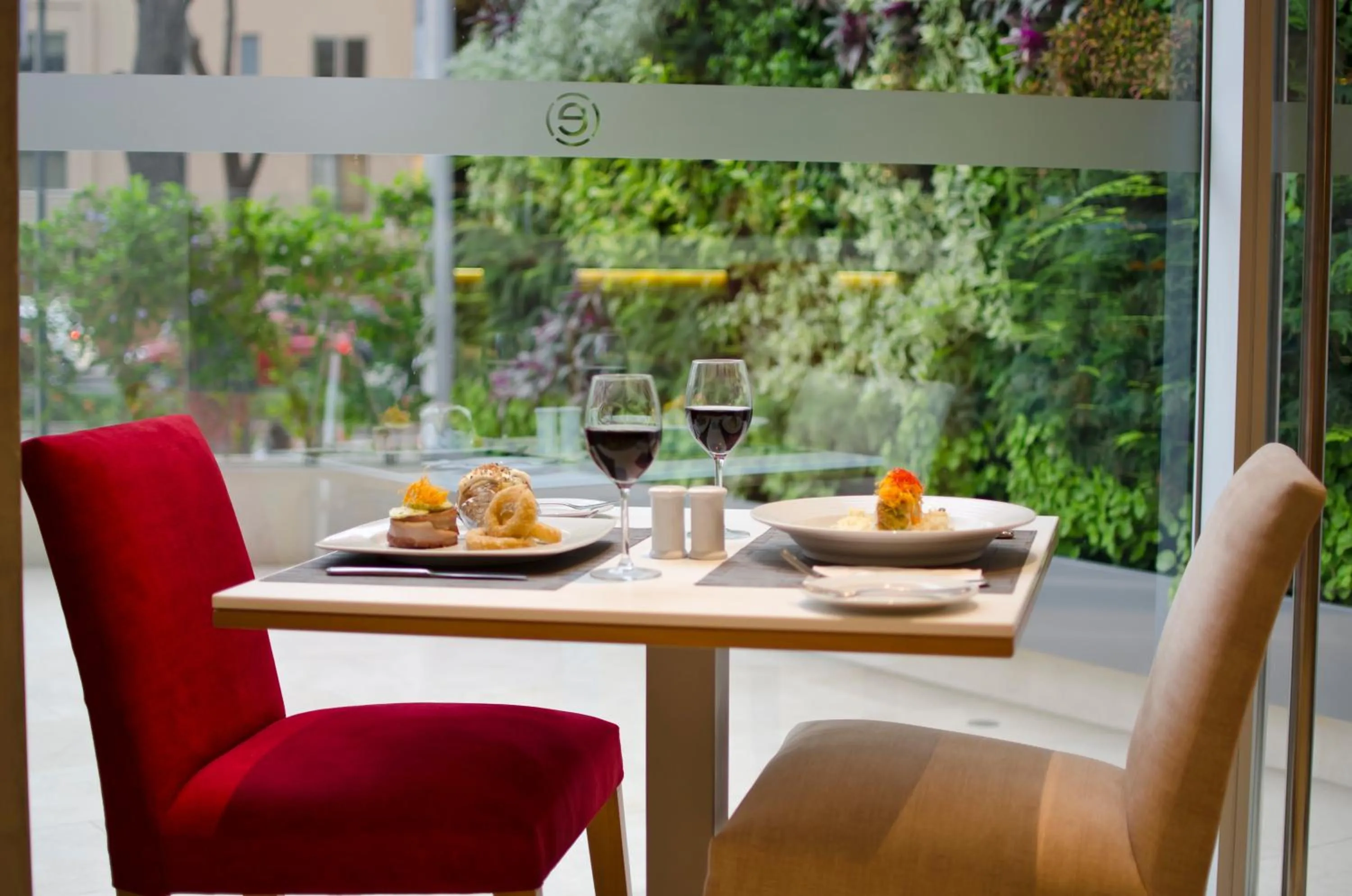 Garden in Ramada Encore by Wyndham Lima San Isidro