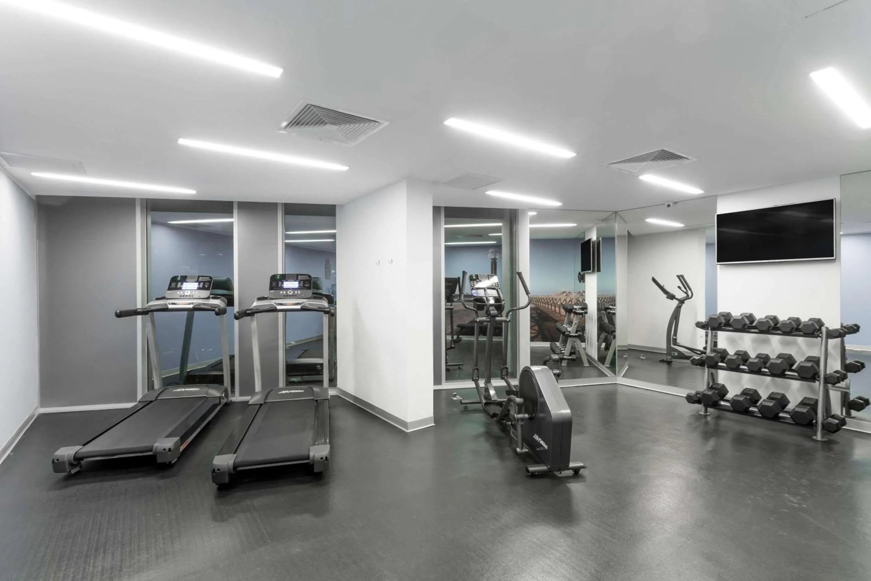 Fitness centre/facilities in Ramada Encore by Wyndham Lima San Isidro