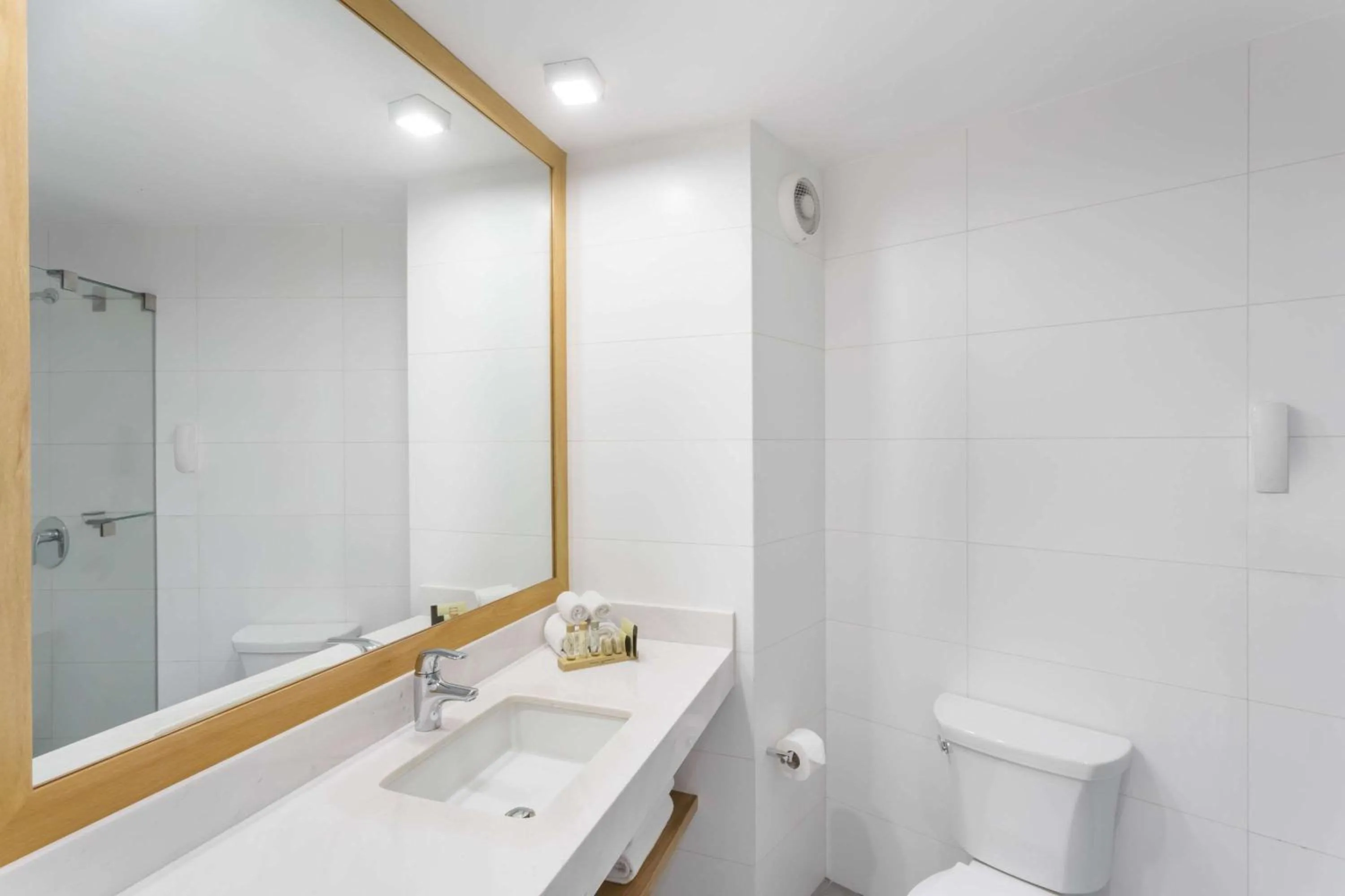 Bathroom in Ramada Encore by Wyndham Lima San Isidro