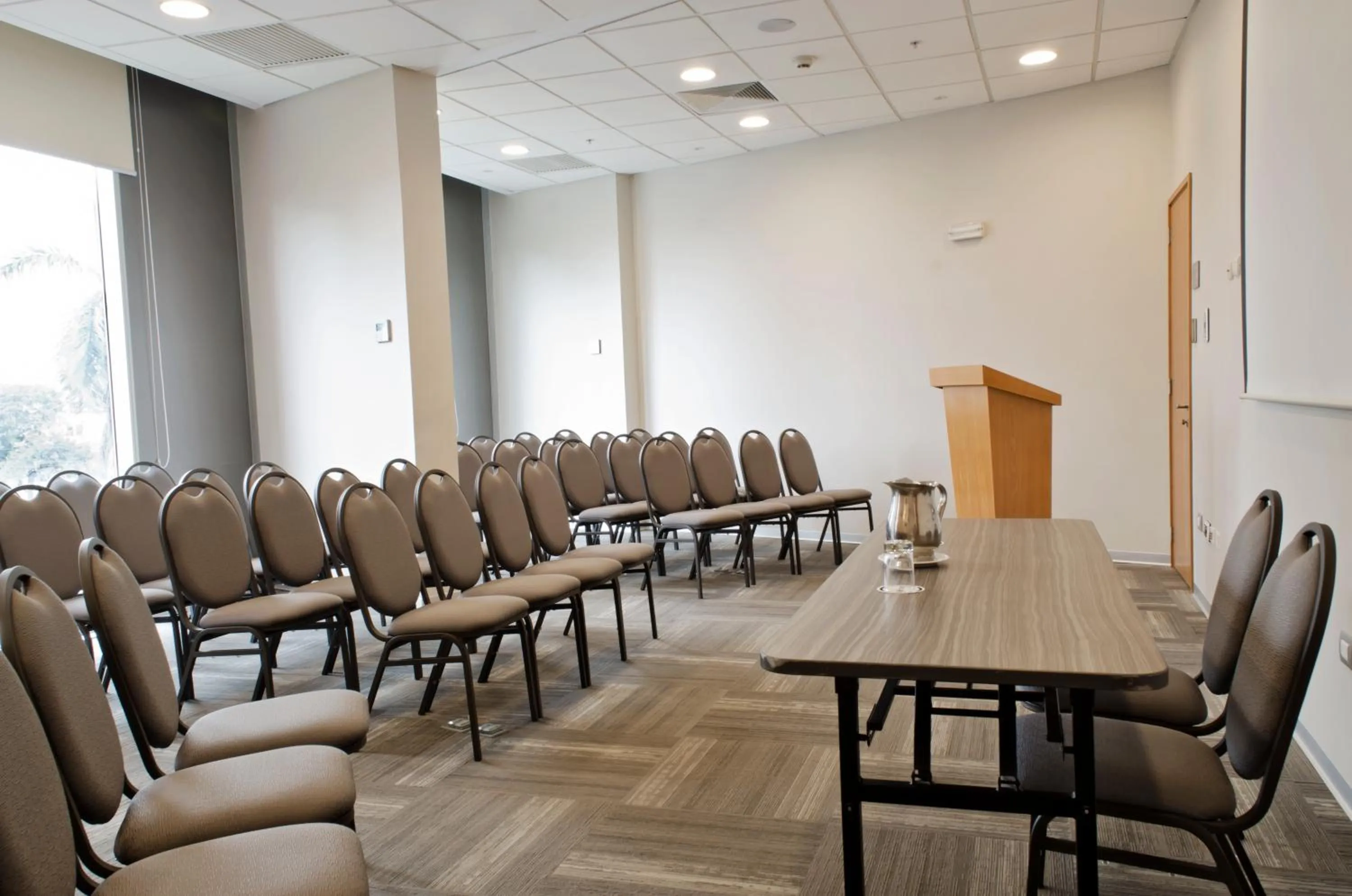 Banquet/Function facilities in Ramada Encore by Wyndham Lima San Isidro