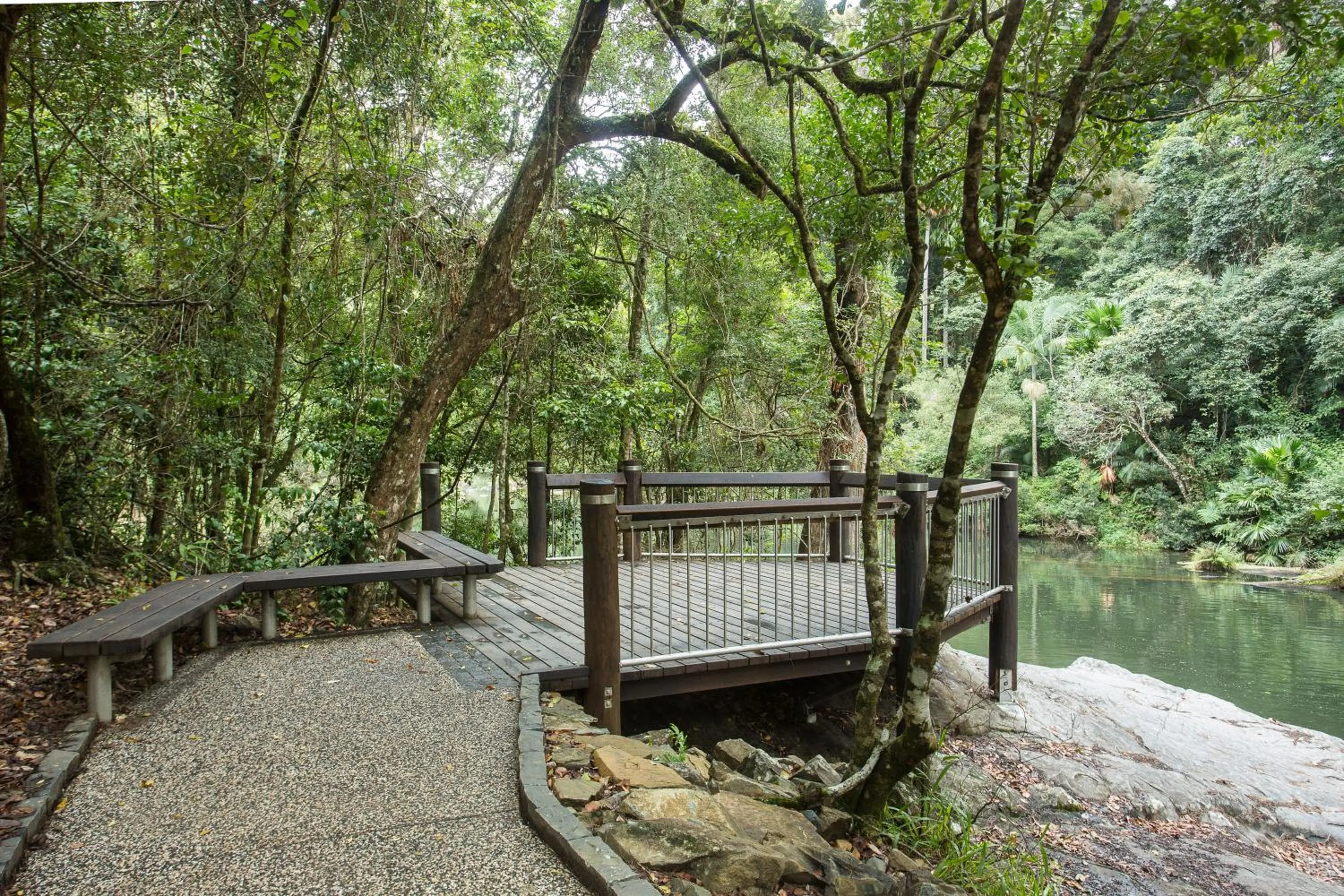 Hiking in Riviera Mackay