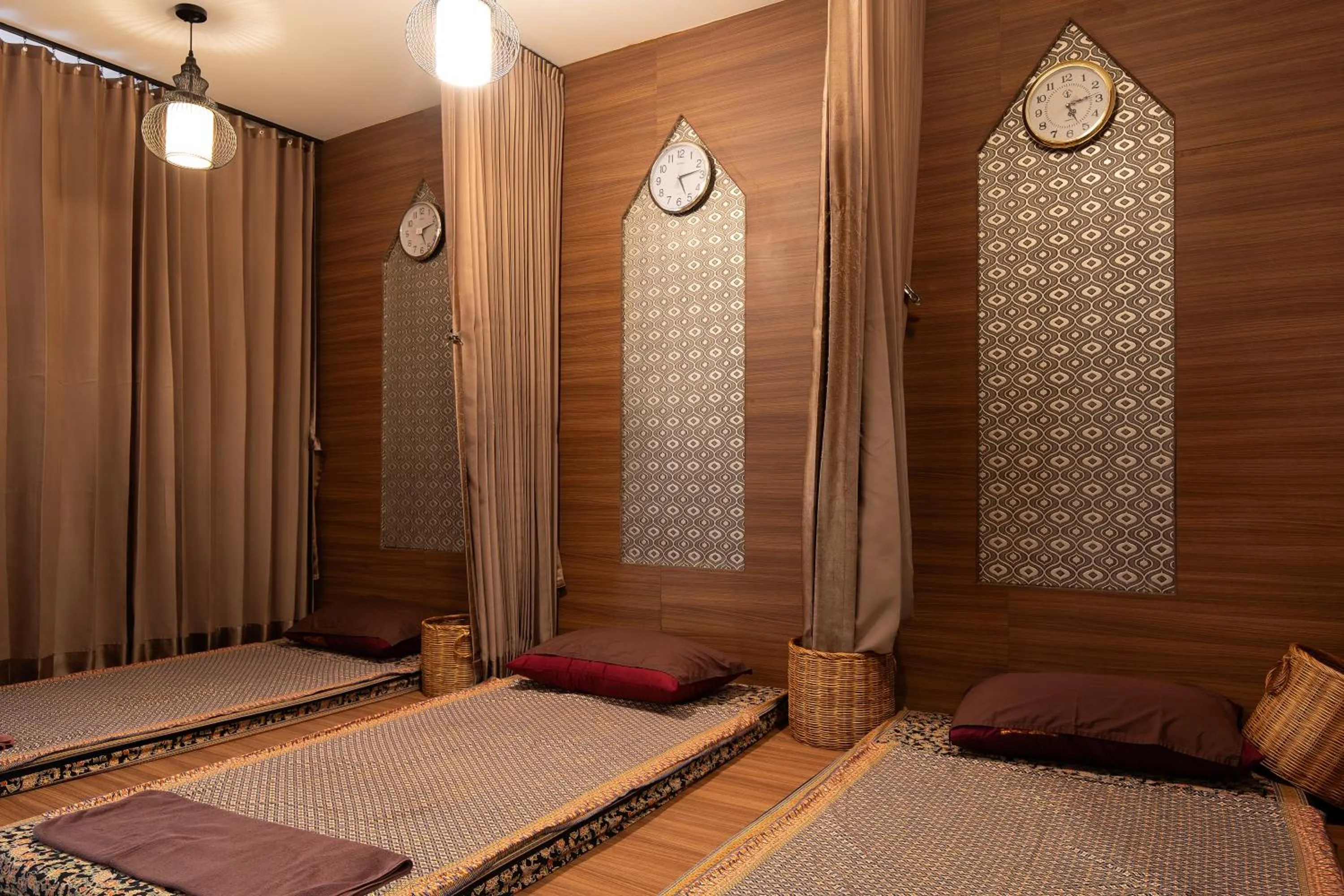 Massage, Bed in Dewan Bangkok