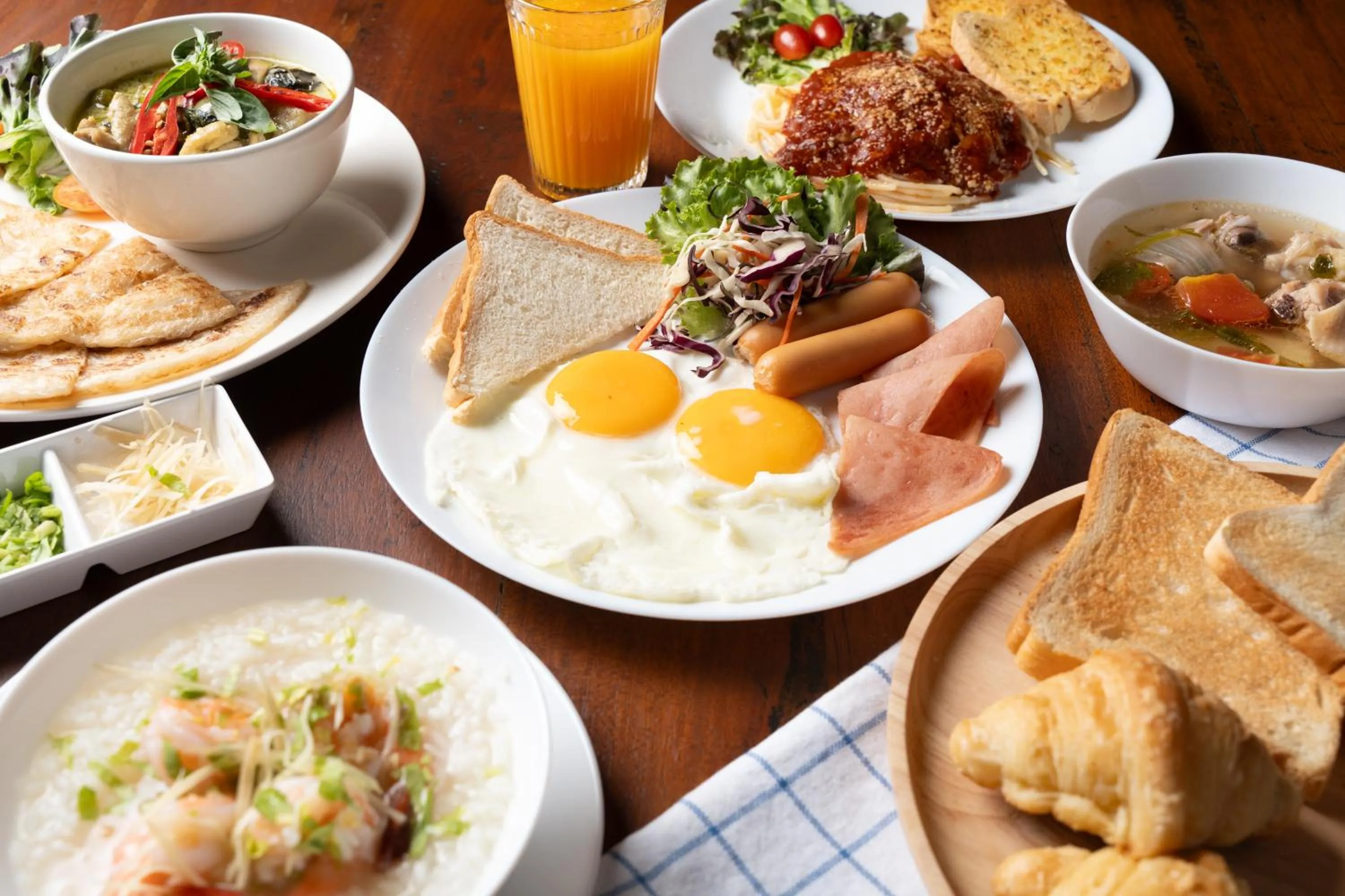 Food in Dewan Bangkok