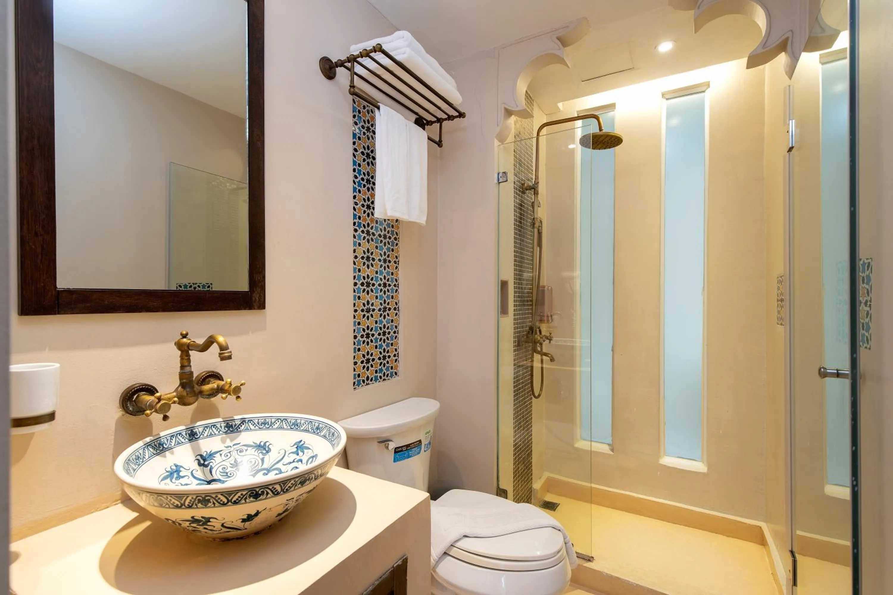 Shower in Dewan Bangkok