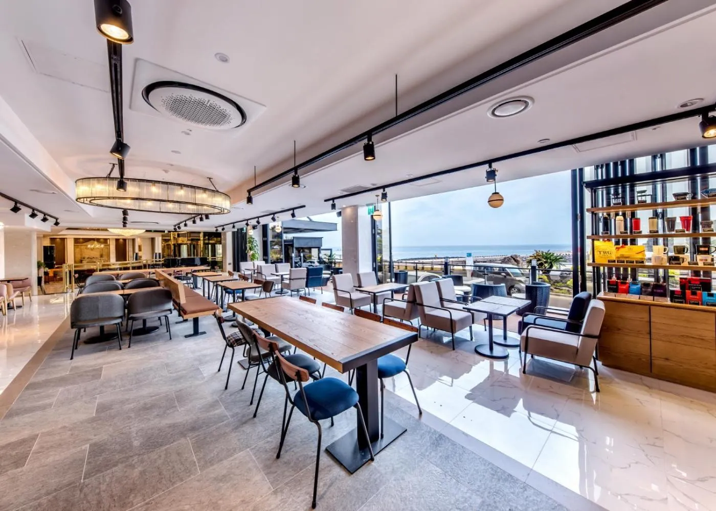 Drinks in Dyne Resort