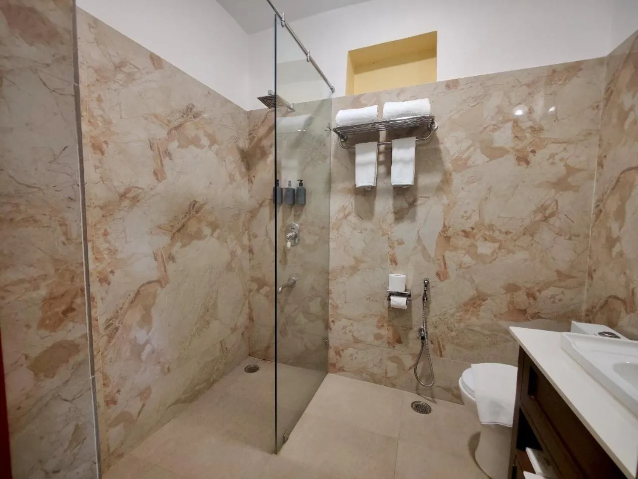 Bathroom in Hotel Narain Niwas Palace