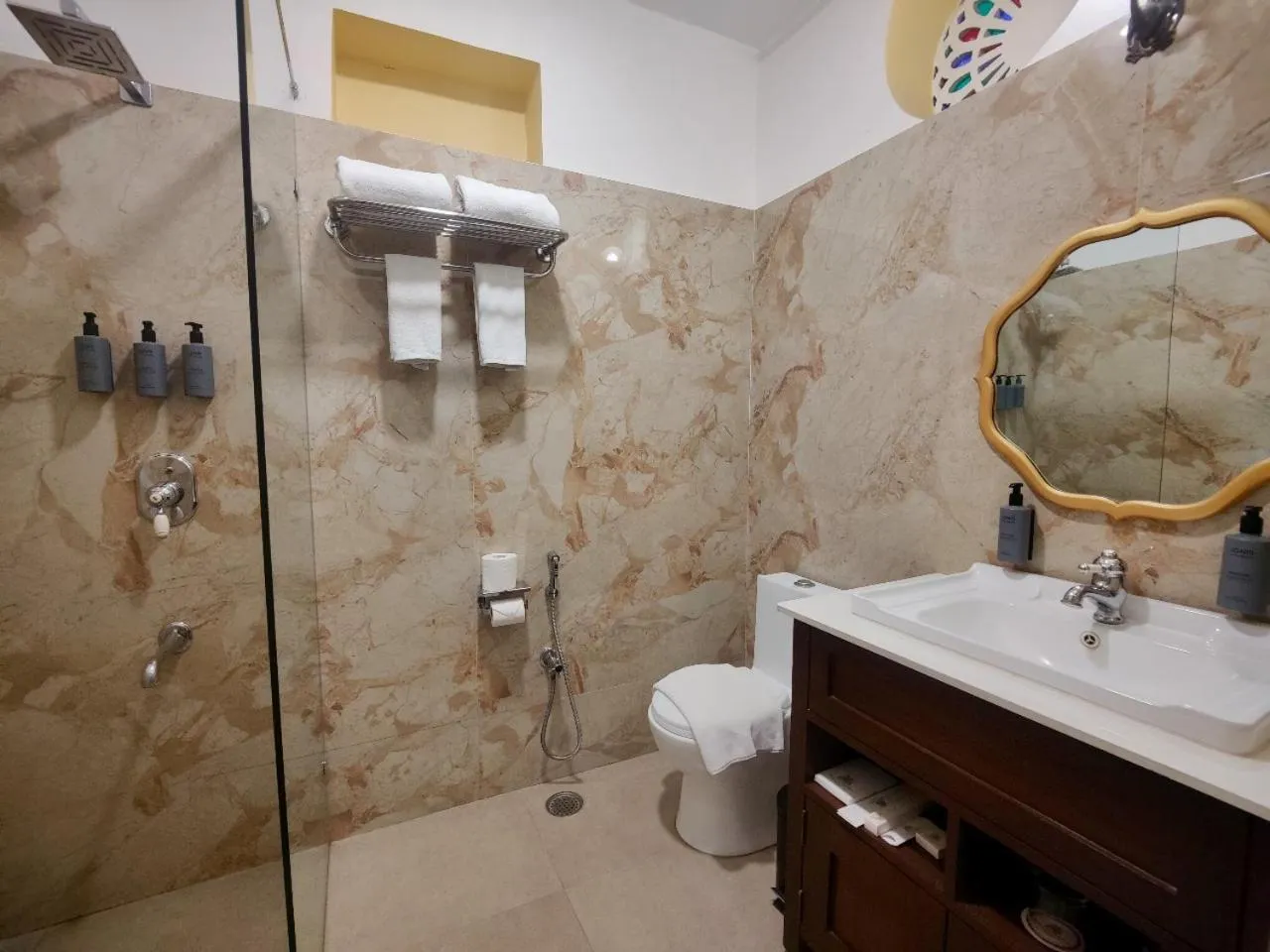 Bathroom in Hotel Narain Niwas Palace