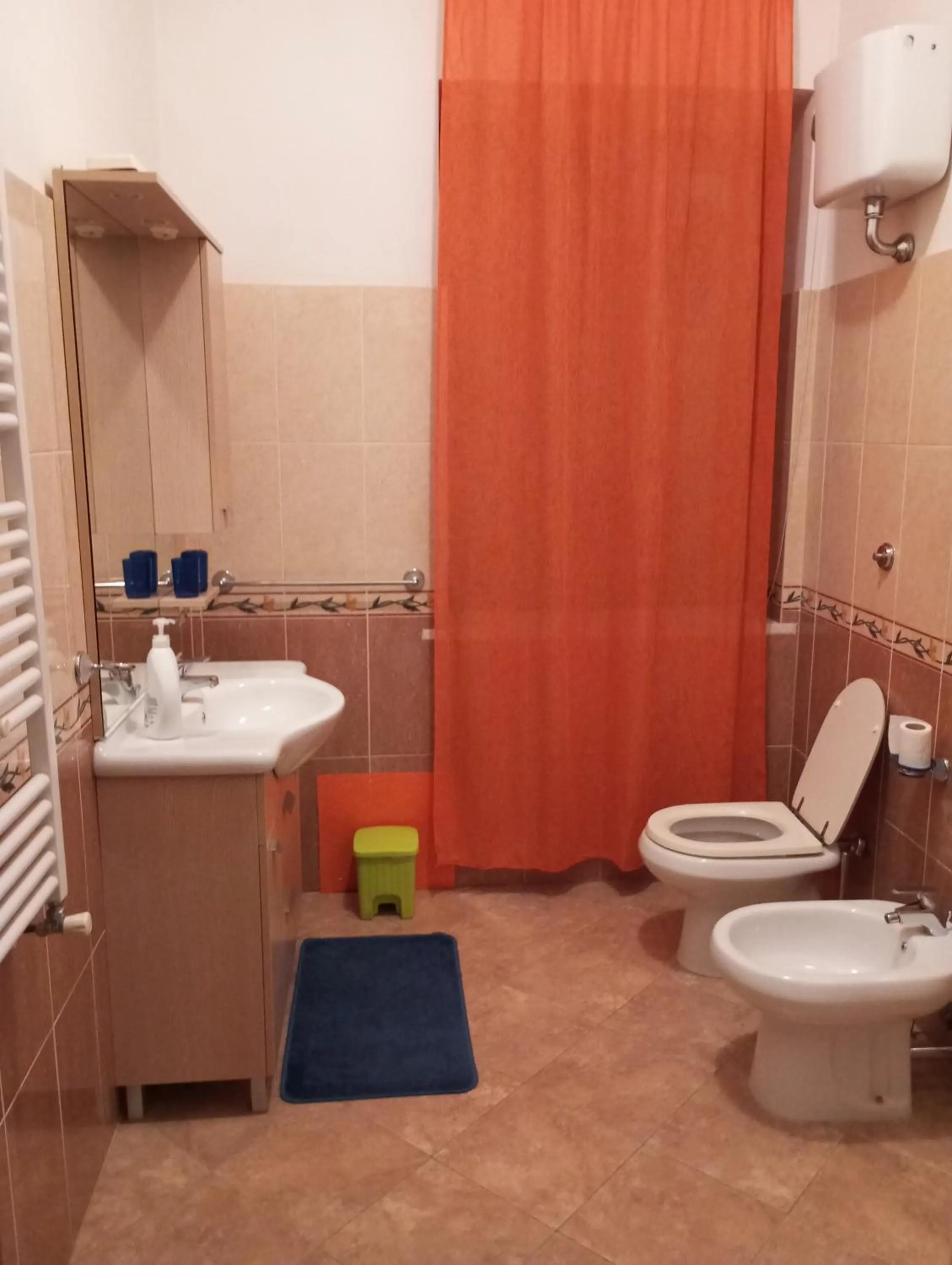 Shower in La Corte dei Morra