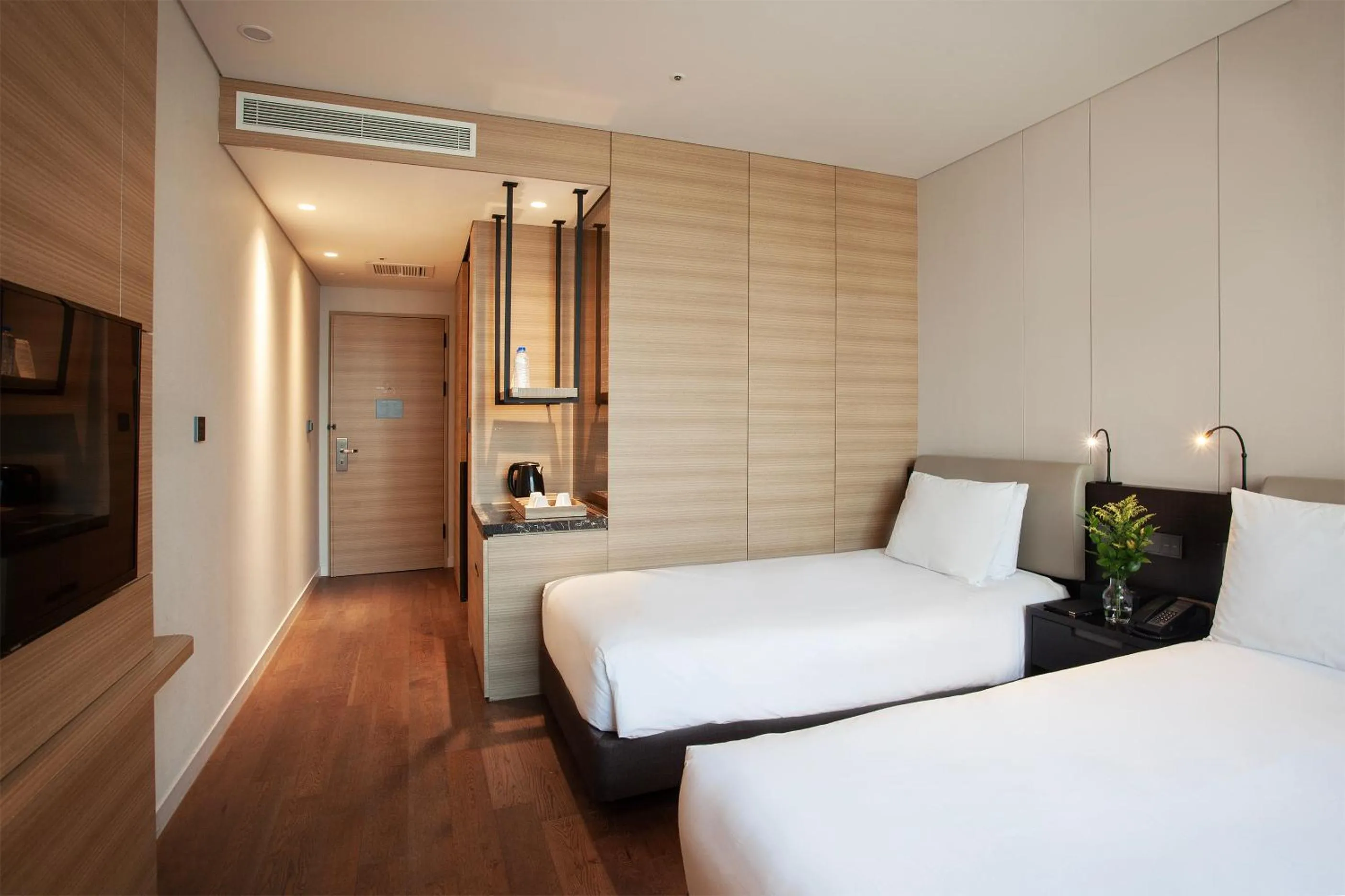 Photo of the whole room, Bed in Crown Park Hotel Seoul Myeongdong
