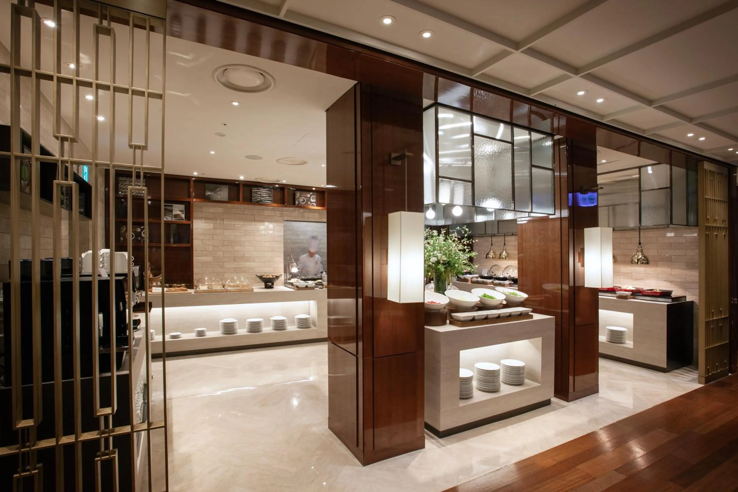 Restaurant/places to eat in Crown Park Hotel Seoul Myeongdong