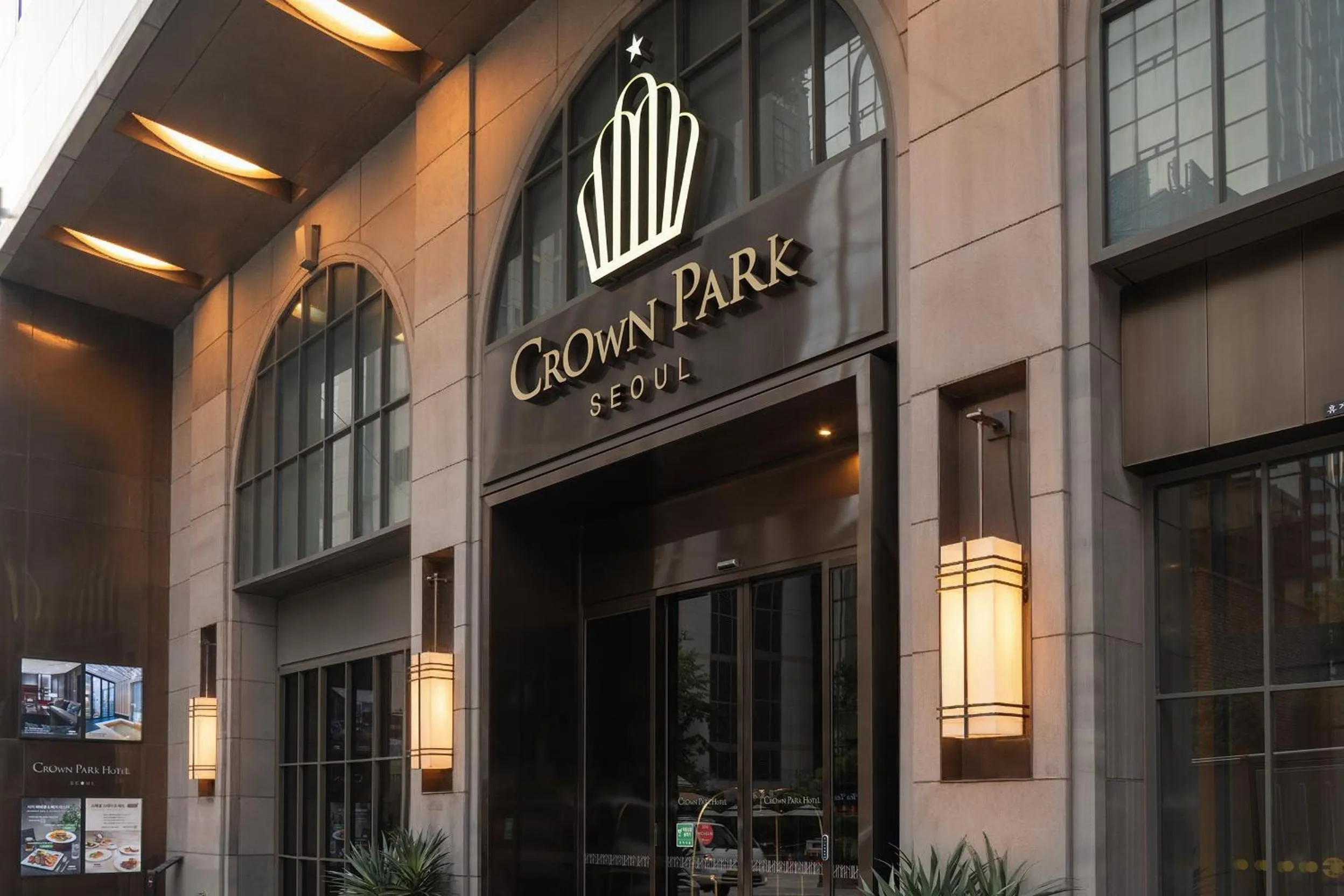 Property building in Crown Park Hotel Seoul Myeongdong