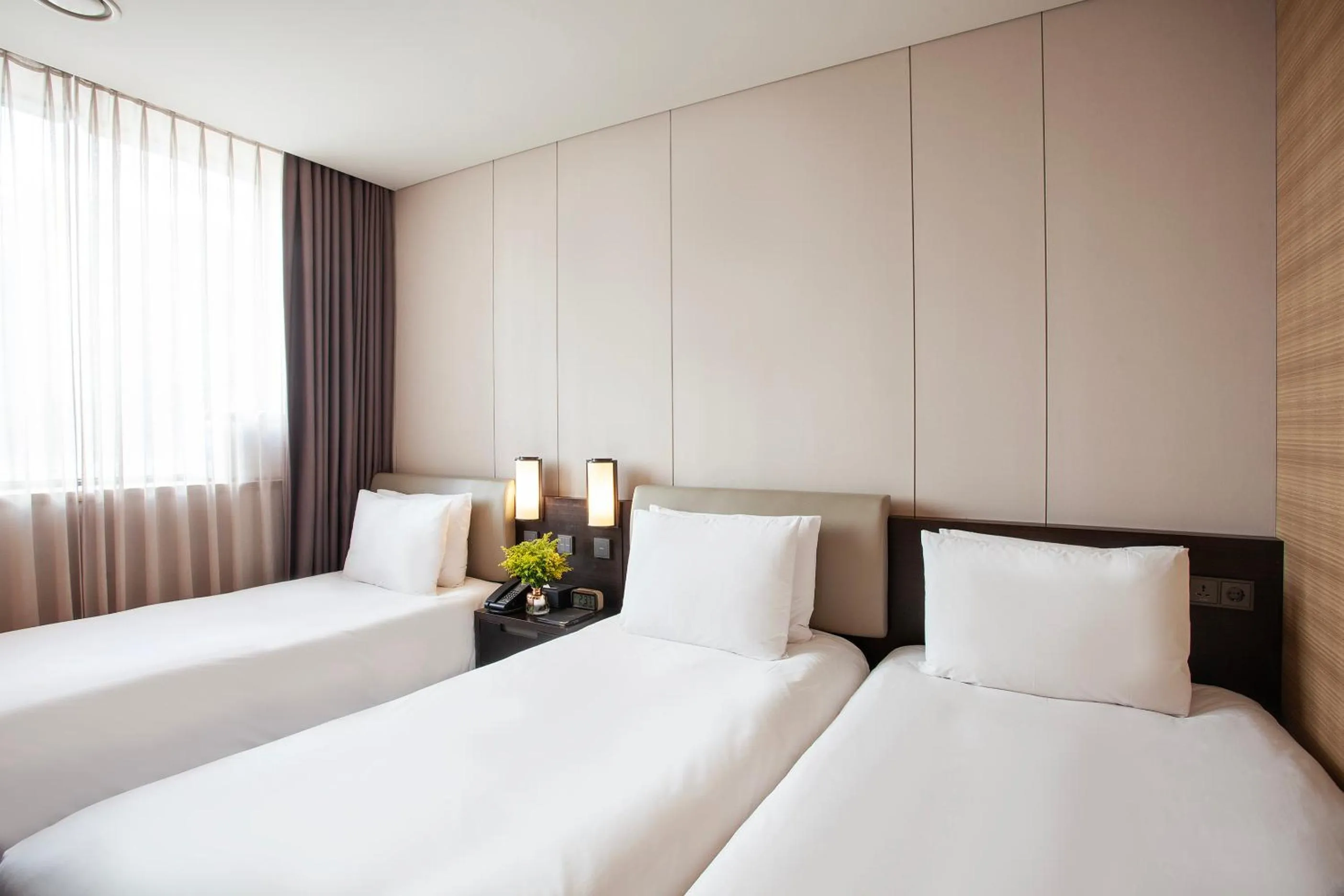 Bedroom, Bed in Crown Park Hotel Seoul Myeongdong