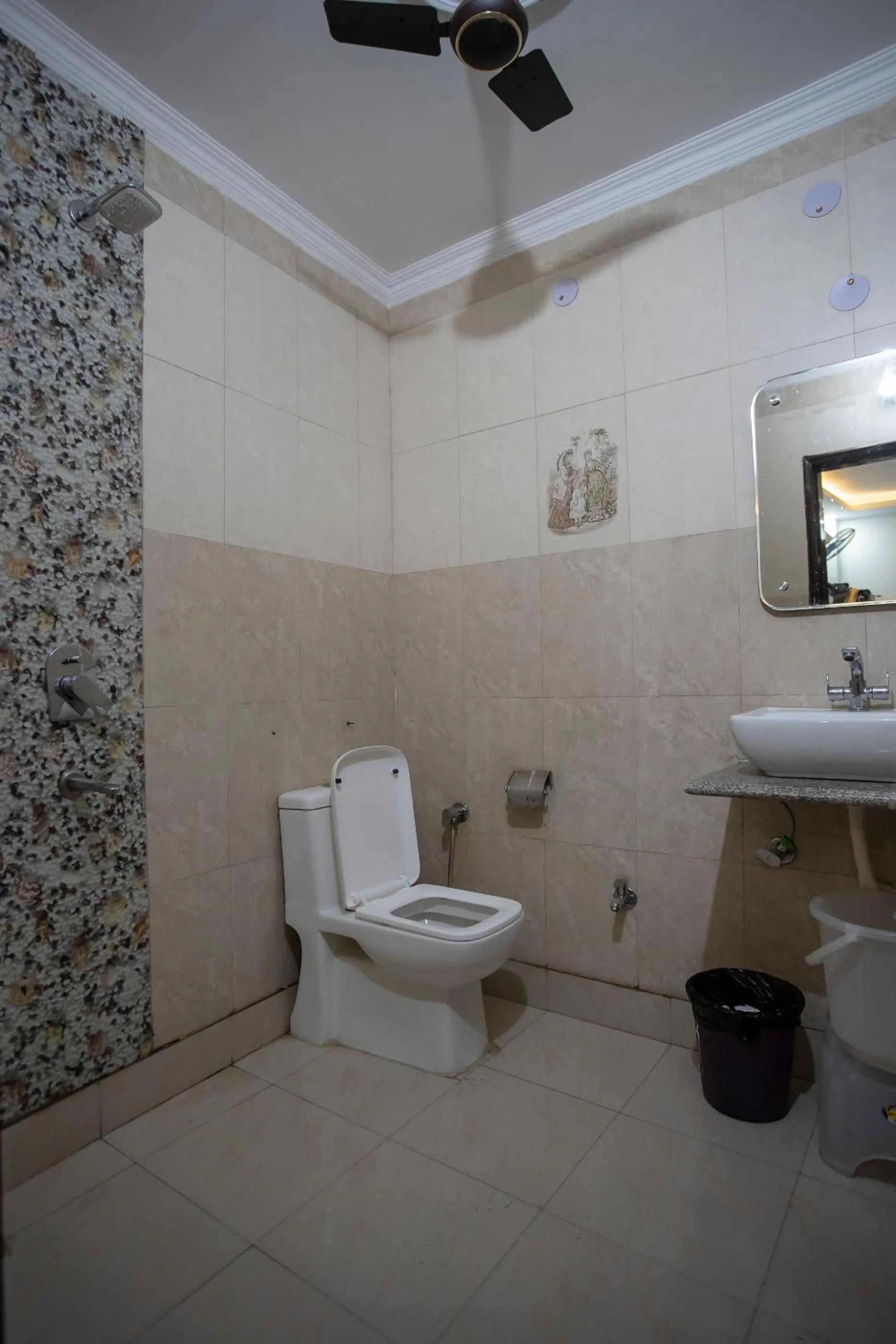 Bathroom in Hotel Yes Boss International- Awarded Best Hotel 2025 in Budget Category