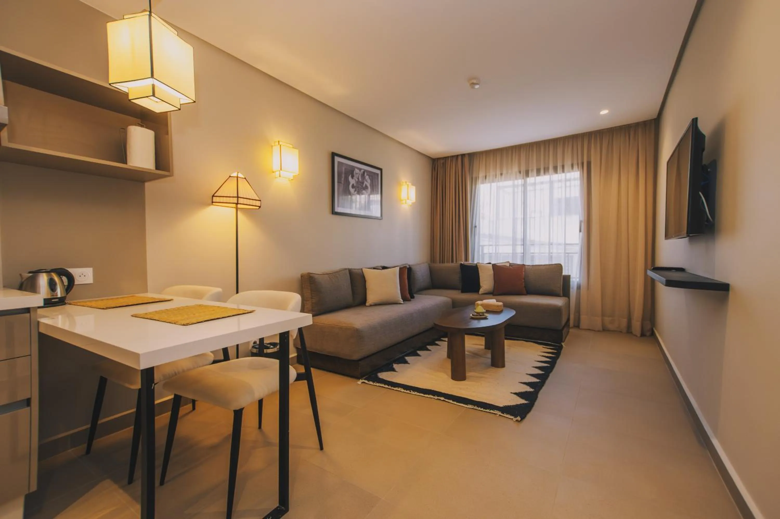 Kitchen or kitchenette in Dally Apart Hotel