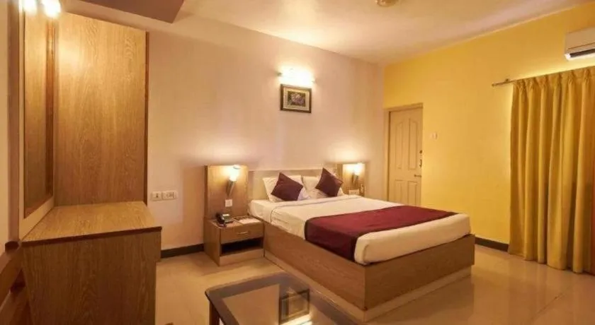 Bed in Hotel Colva Kinara