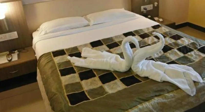 Bed in Hotel Colva Kinara