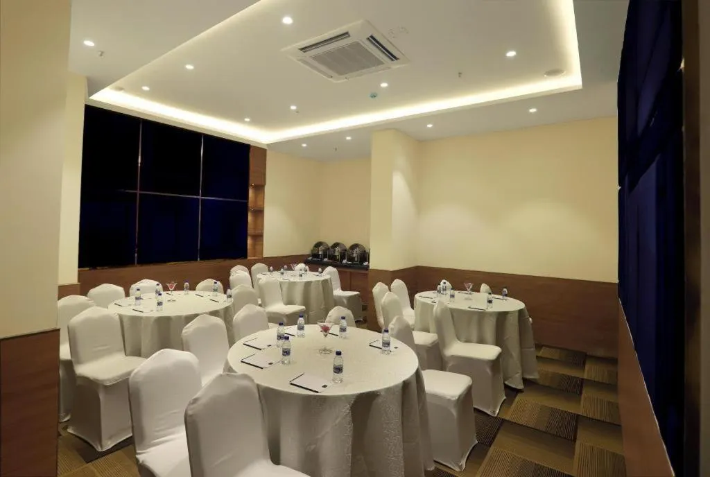 Aralia A business Hotel, MIDC