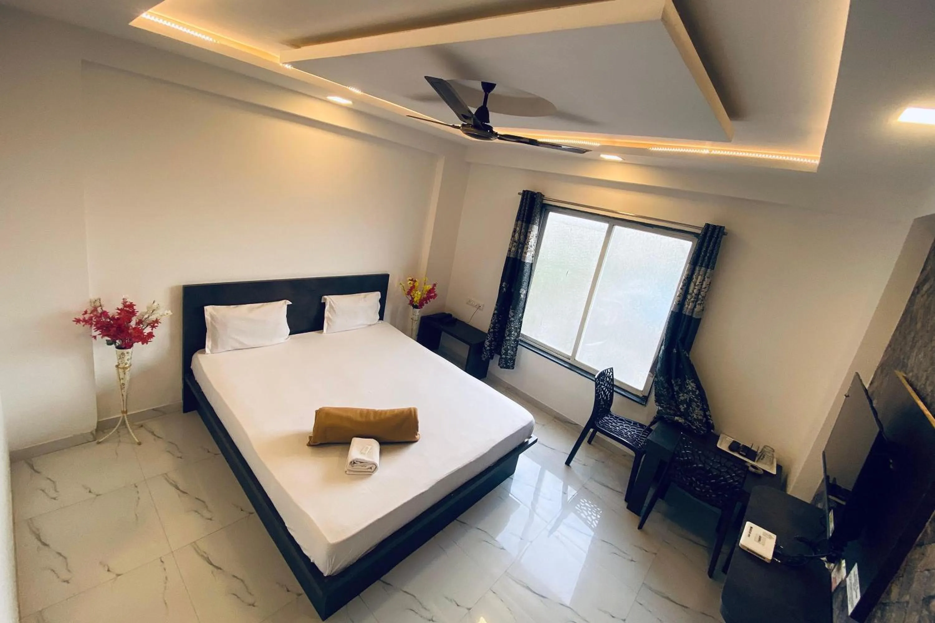 Bed in Sai Vishwa Lodging