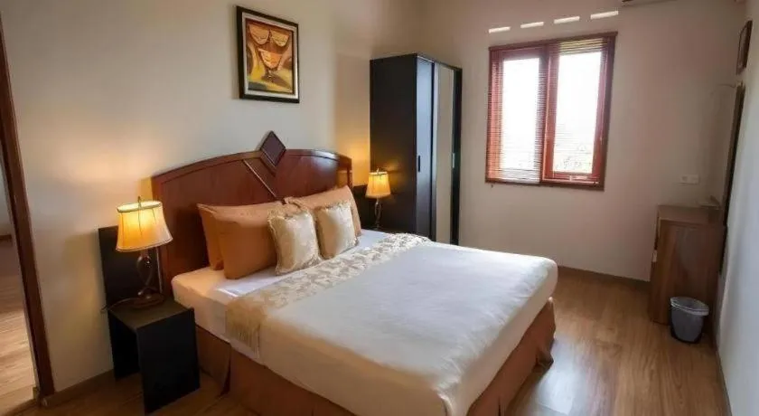 Bed in The Valley Resort Hotel