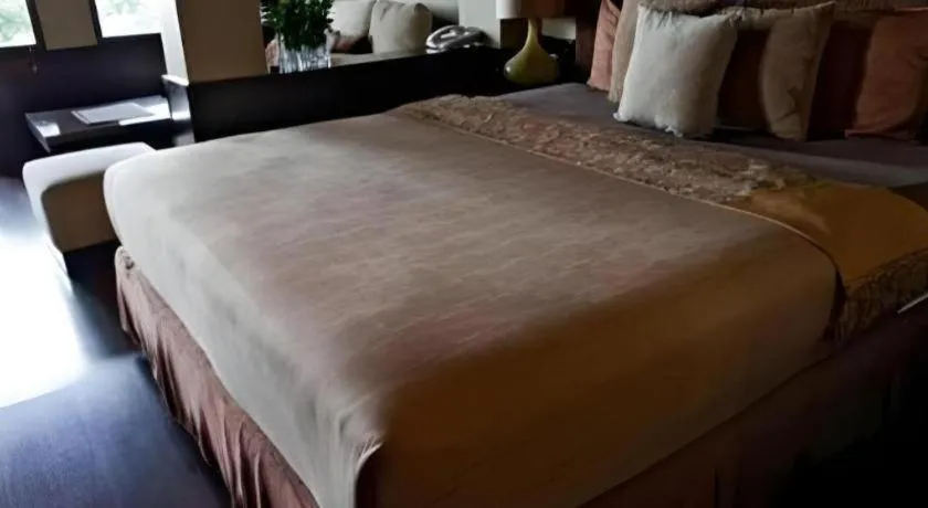 Bed in The Valley Resort Hotel