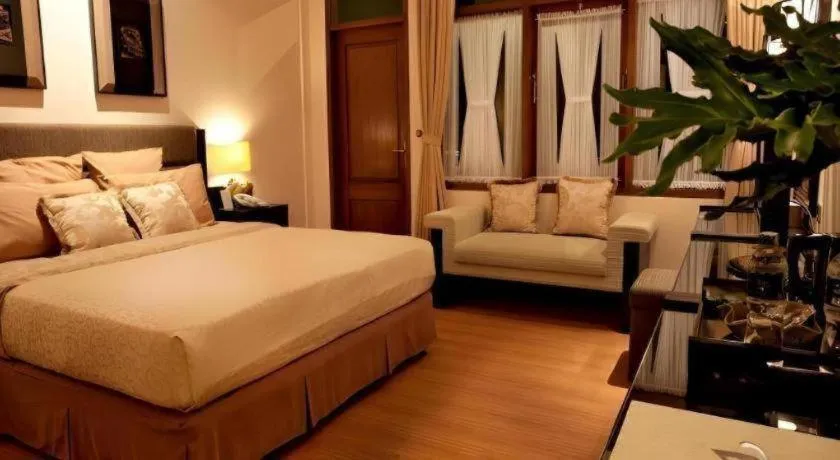 Bed in The Valley Resort Hotel