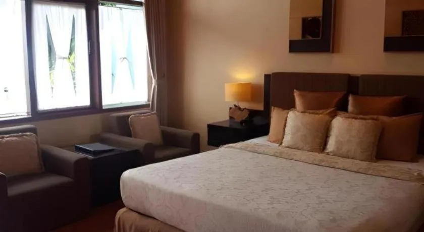 Bed in The Valley Resort Hotel