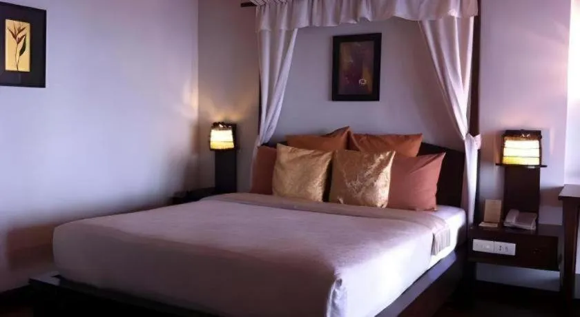 Bed in The Valley Resort Hotel