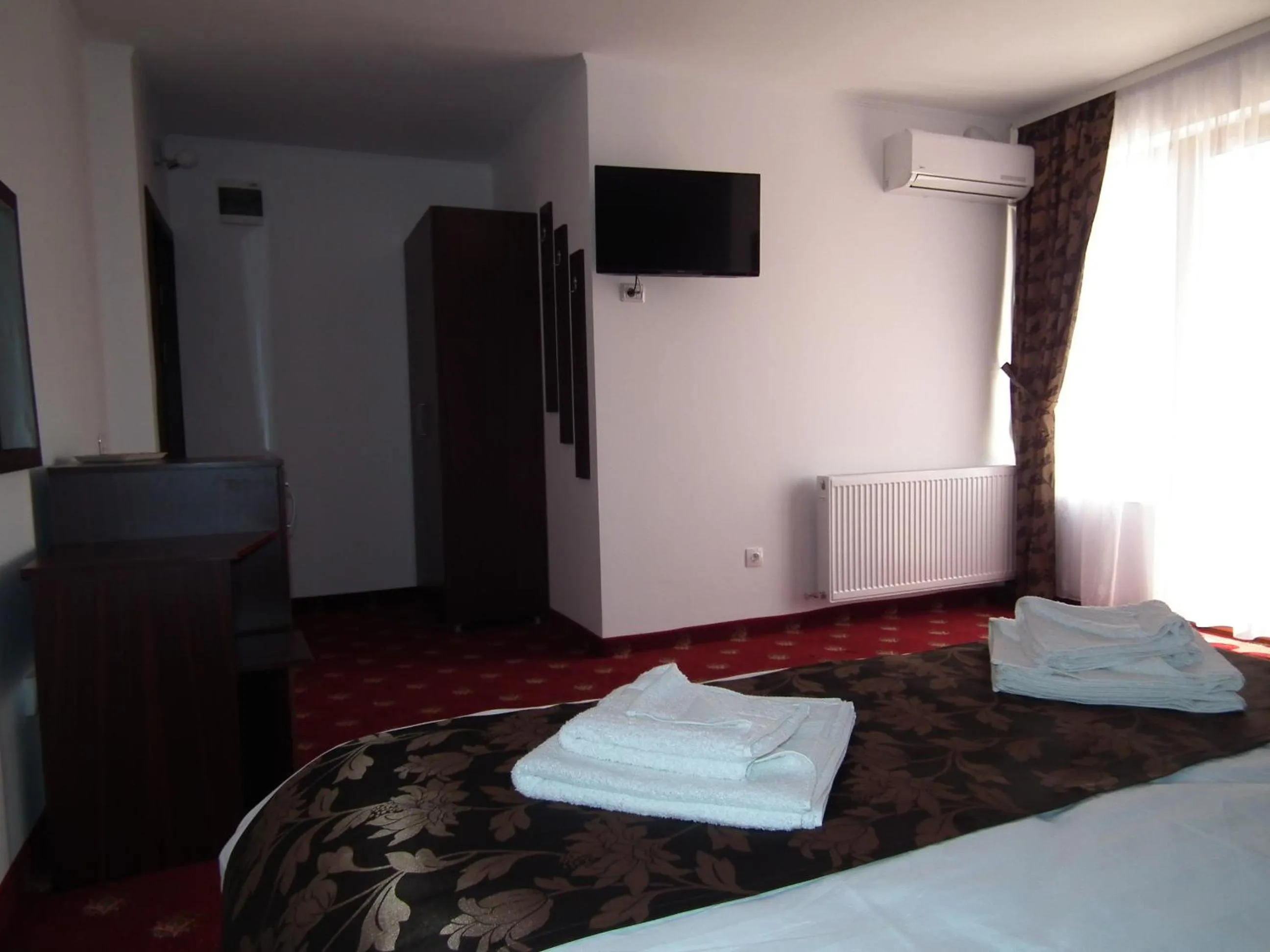 Shower, Bed in Vila Queen Mary