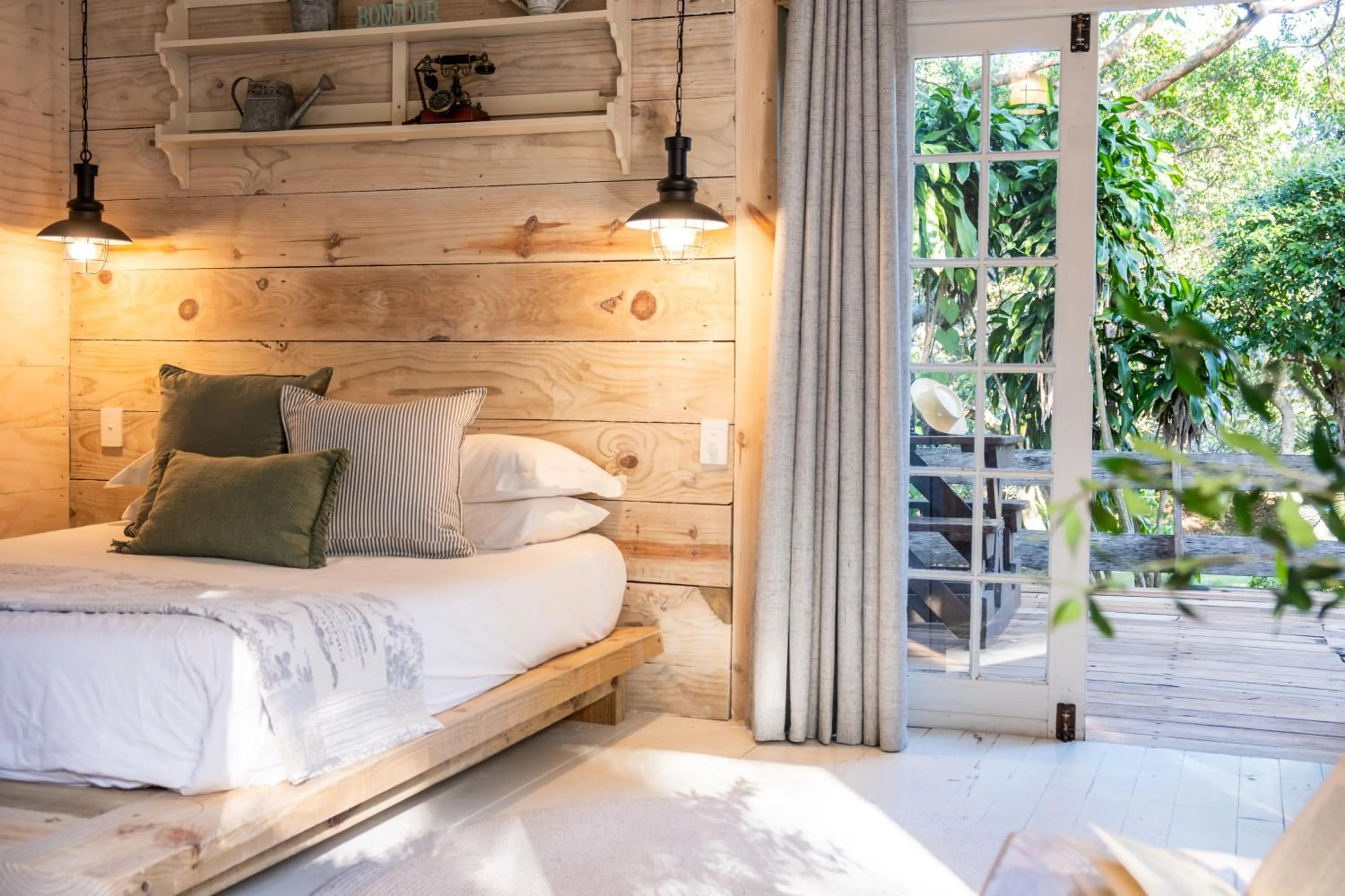 Bed in Petite Provence B&B