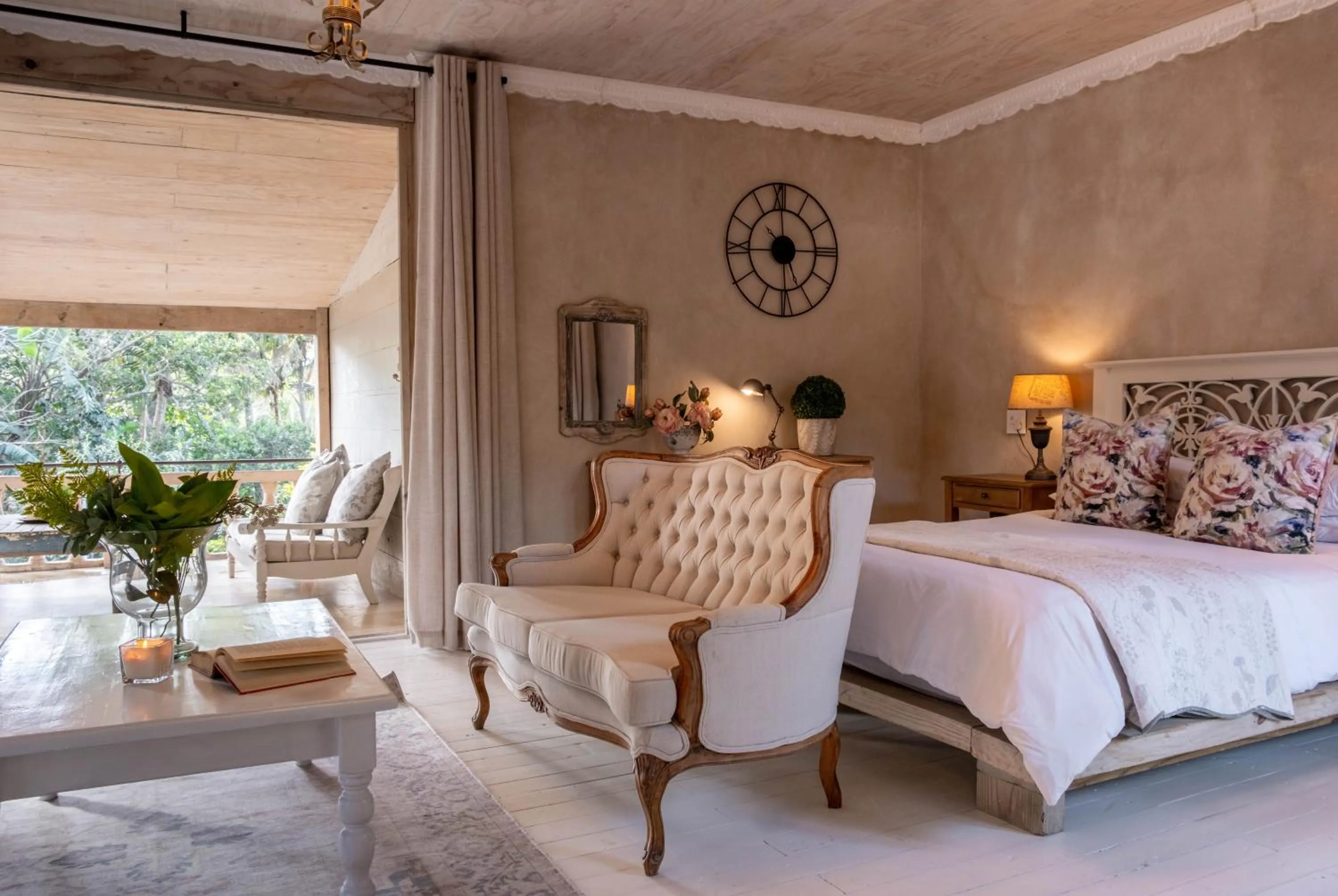 Bed in Petite Provence B&B