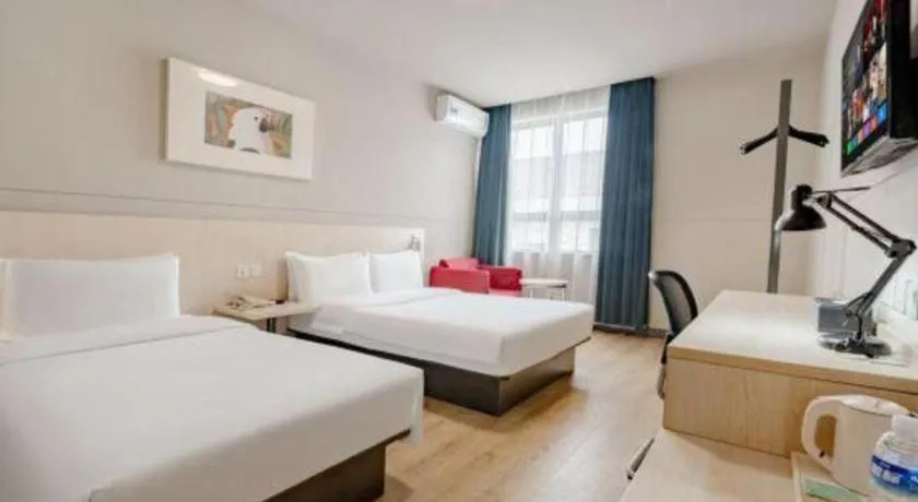 Bed in Jinjiang Inn Shanghai International Tourism and Resorts Zone Kangxin Highway Branch