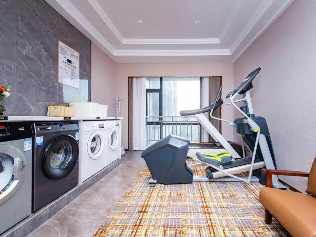 Vienna International Hotel Wuhan Huanghelou Pengliuyang Metro Station