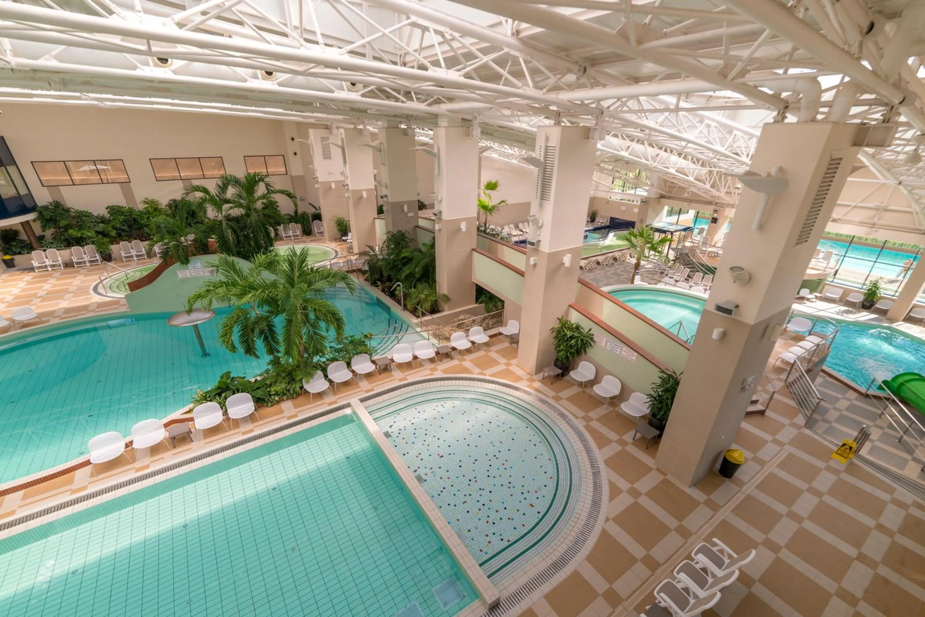 Swimming pool in Lotus Therm Spa&Luxury Resort