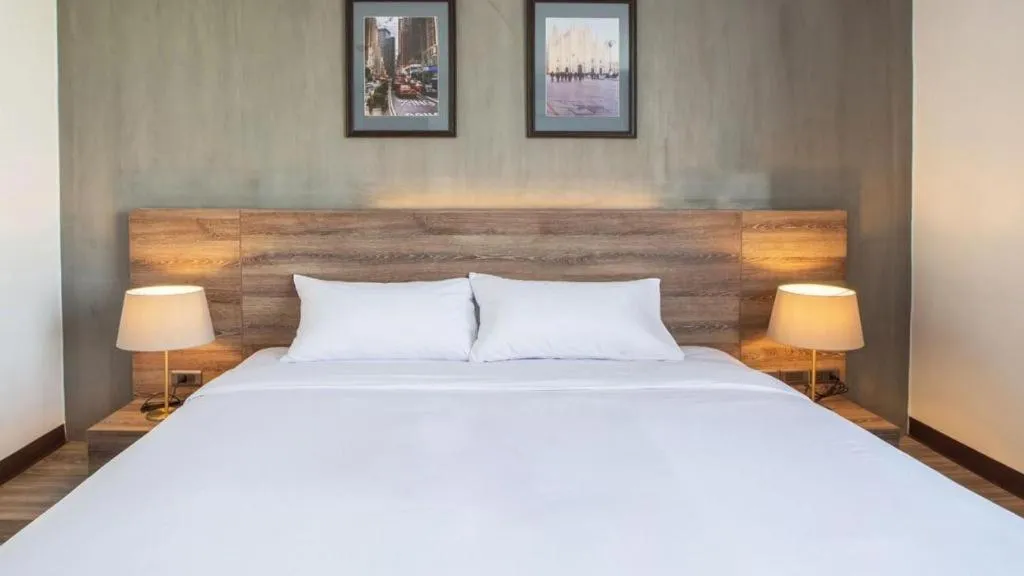 Bed in B2 Bangna Premier Hotel