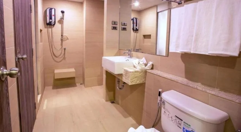 B2 Bangna Premier Hotel