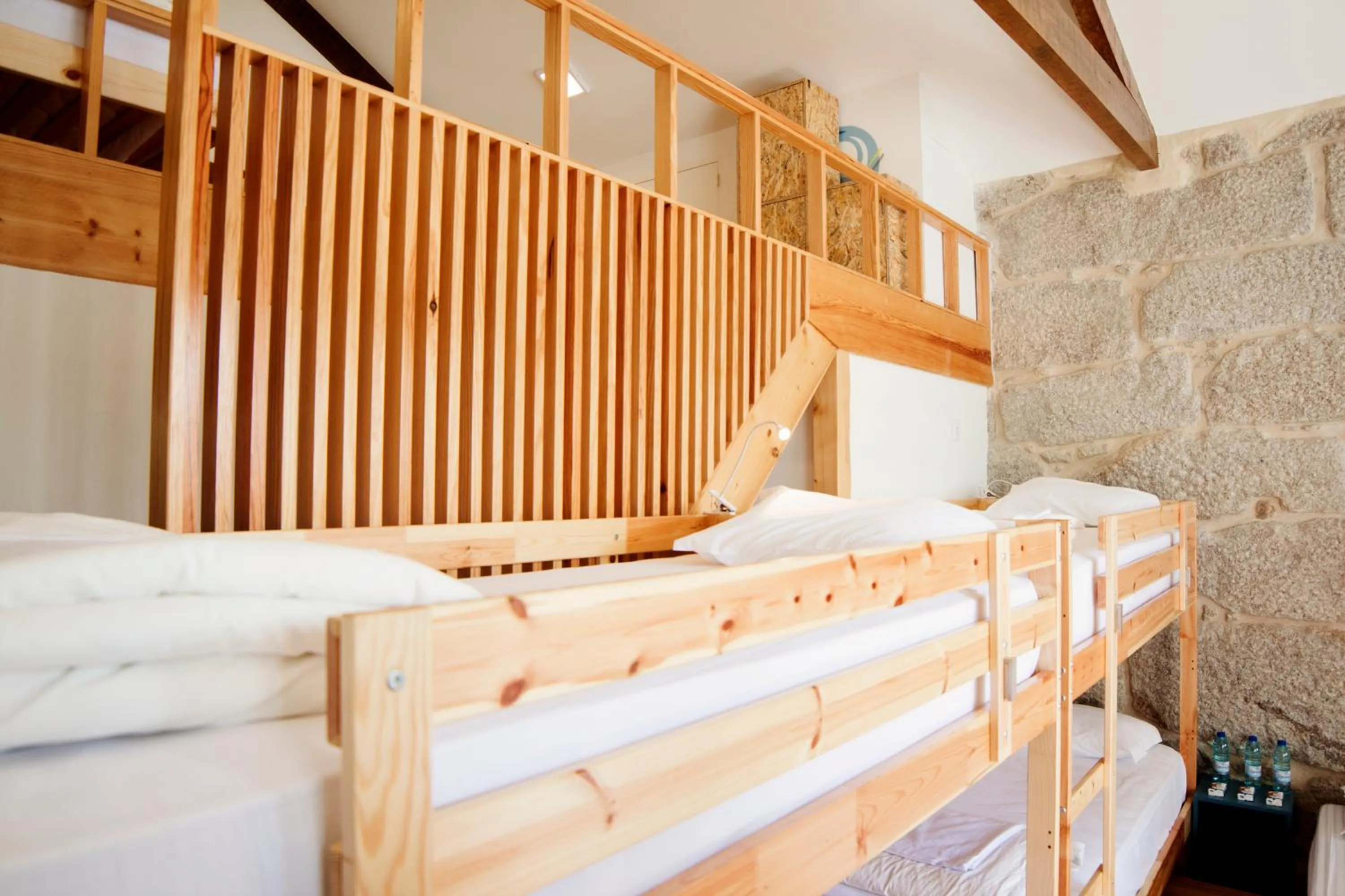 River view, Bed in Happy Porto Hostel