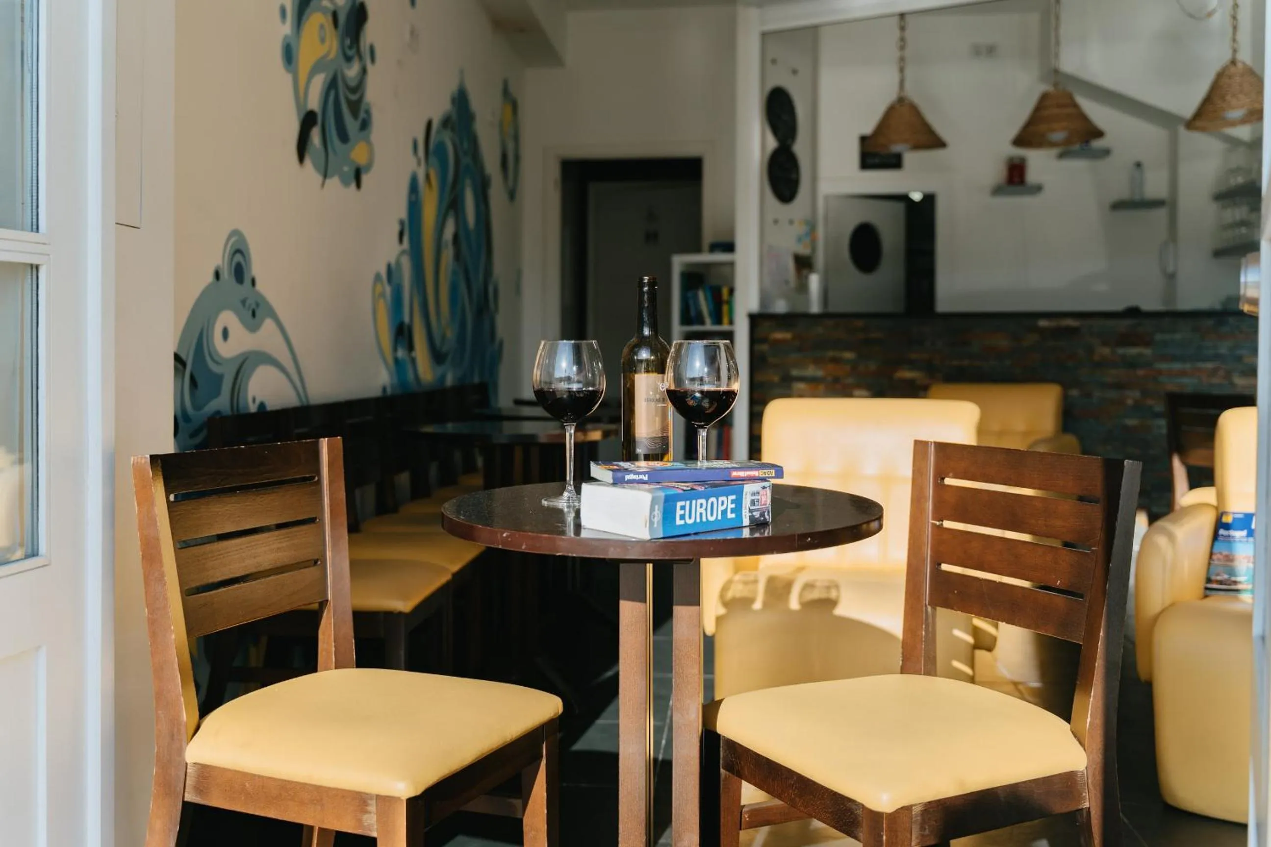 Lounge or bar in Happy Porto Hostel