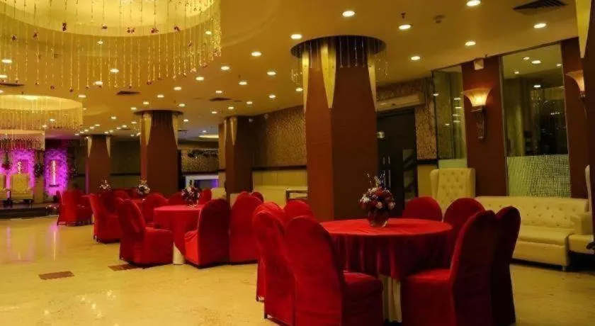 Hotel Signature Grand