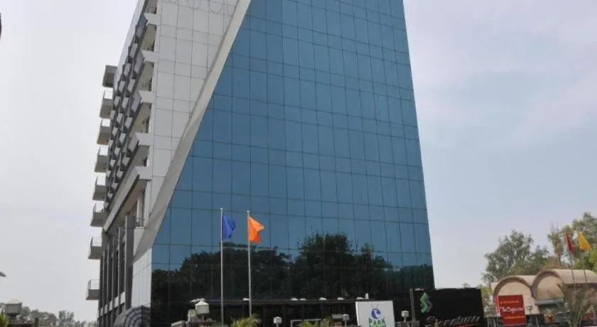 Hotel Signature Grand