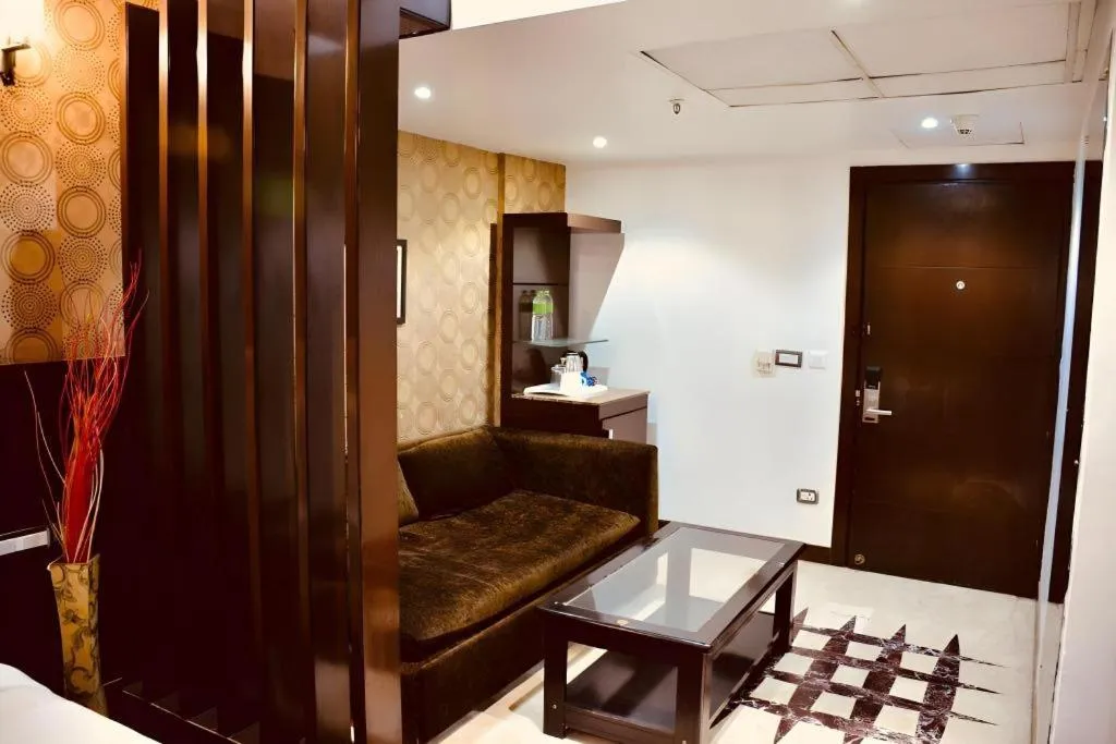 Hotel Signature Grand