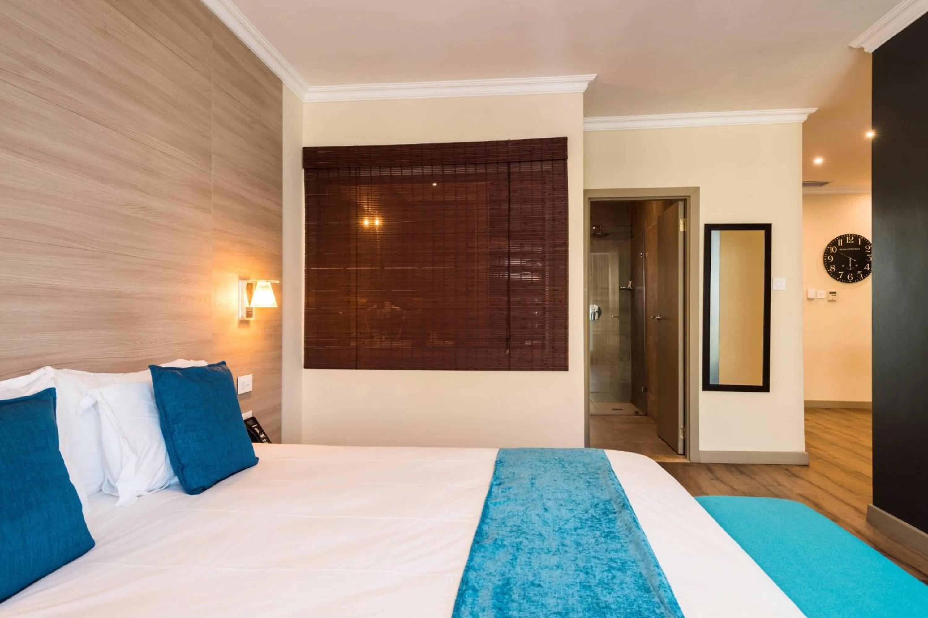 Bedroom, Bed in Protea Hotel by Marriott Gaborone Masa Square