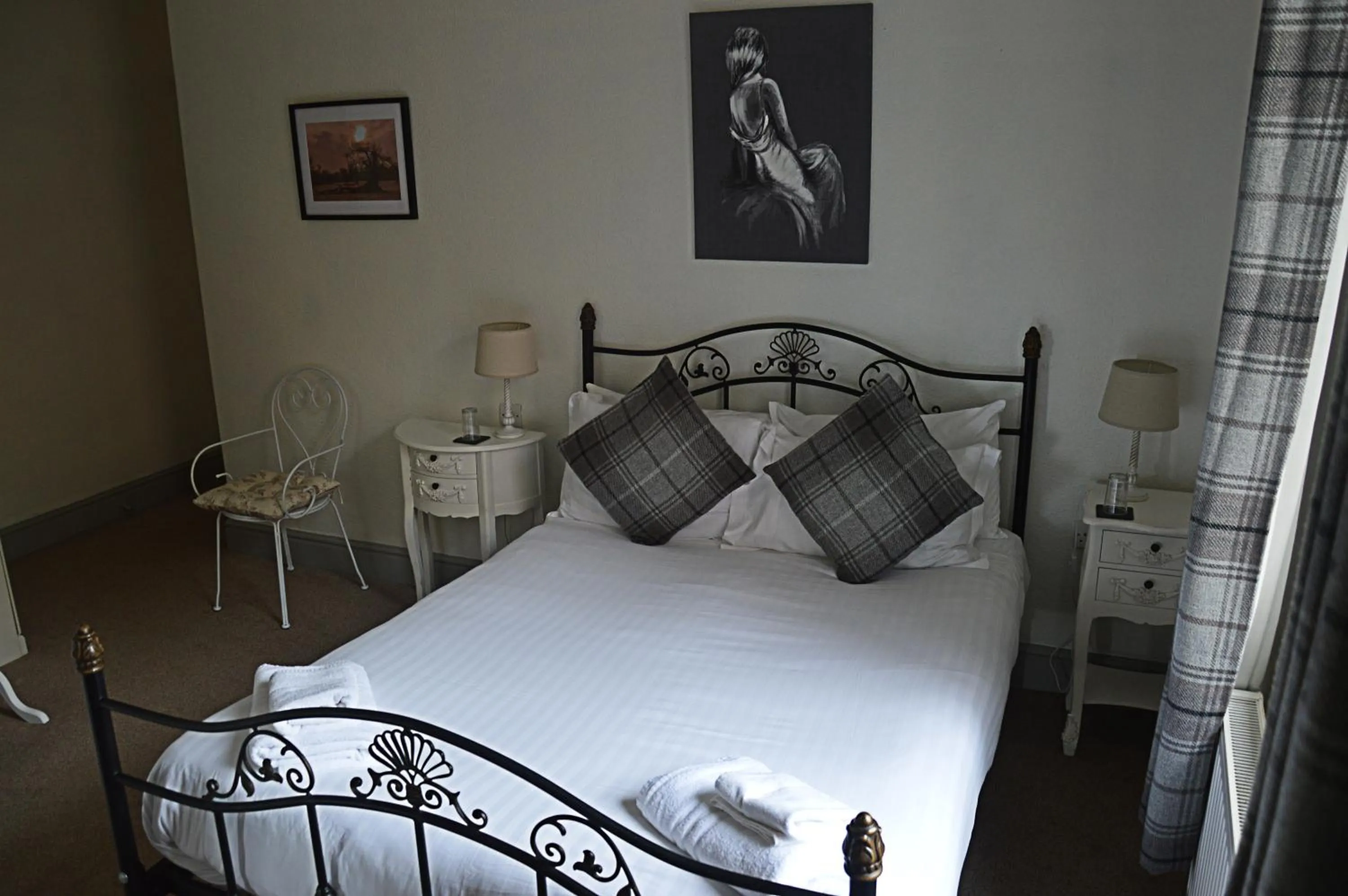 Bed in The Punchbowl Inn