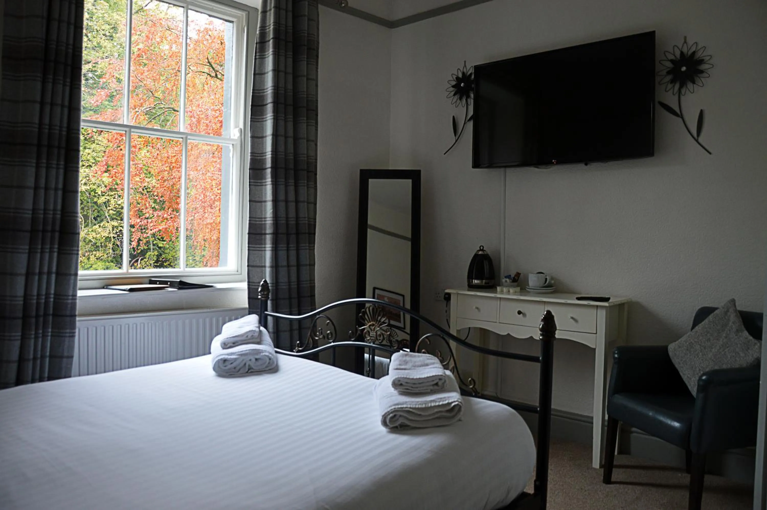 Bed in The Punchbowl Inn